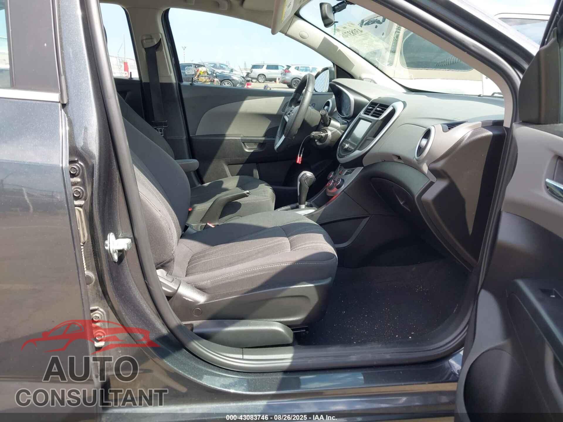 CHEVROLET SONIC 2017 - 1G1JD5SB6H4163558