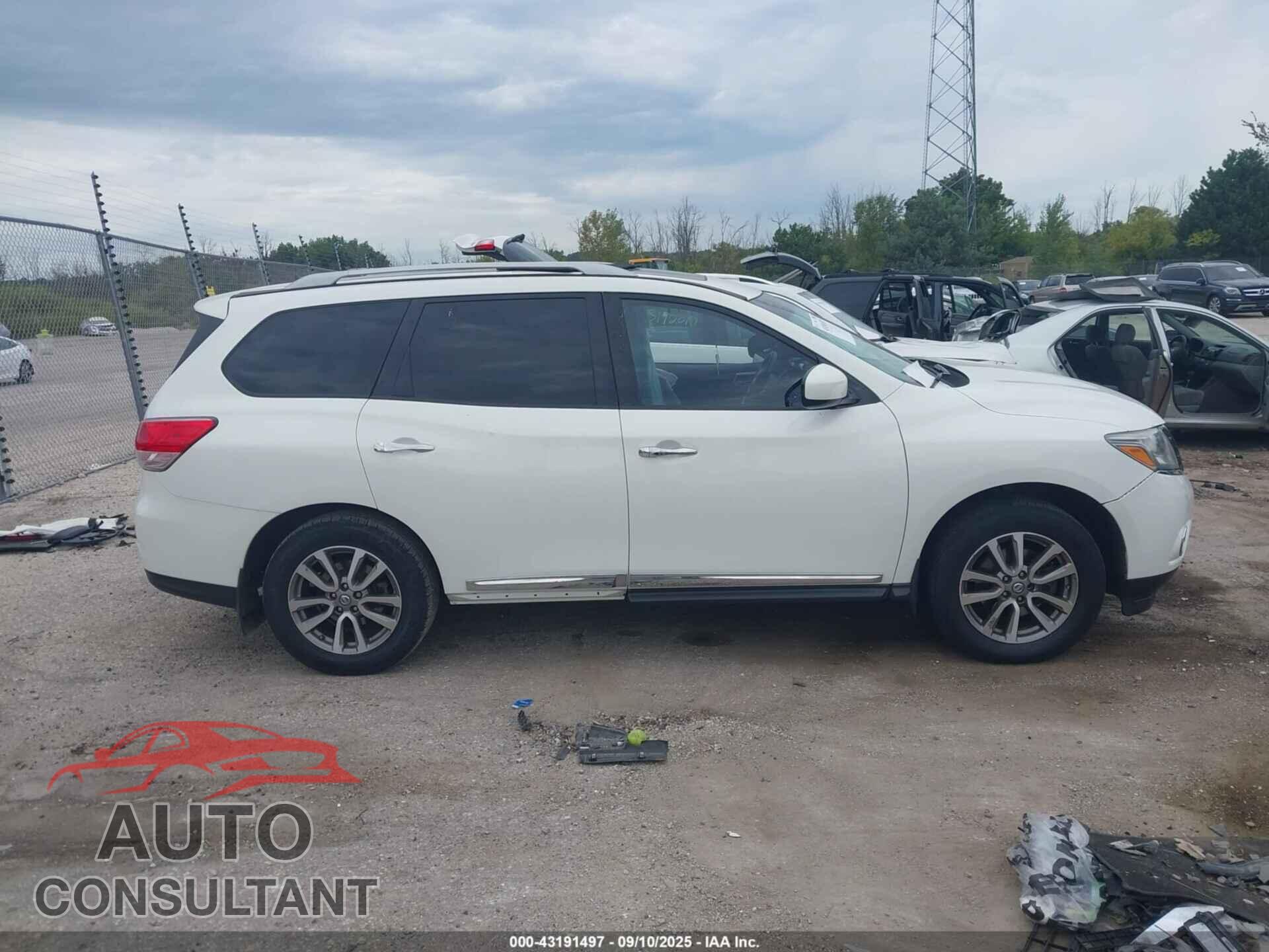 NISSAN PATHFINDER 2014 - 5N1AR2MM6EC715580