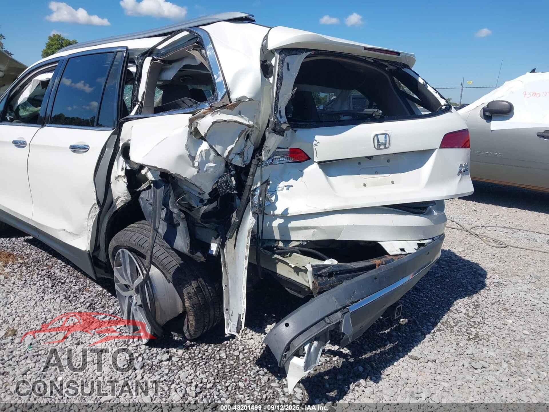 HONDA PILOT 2017 - 5FNYF6H07HB096053