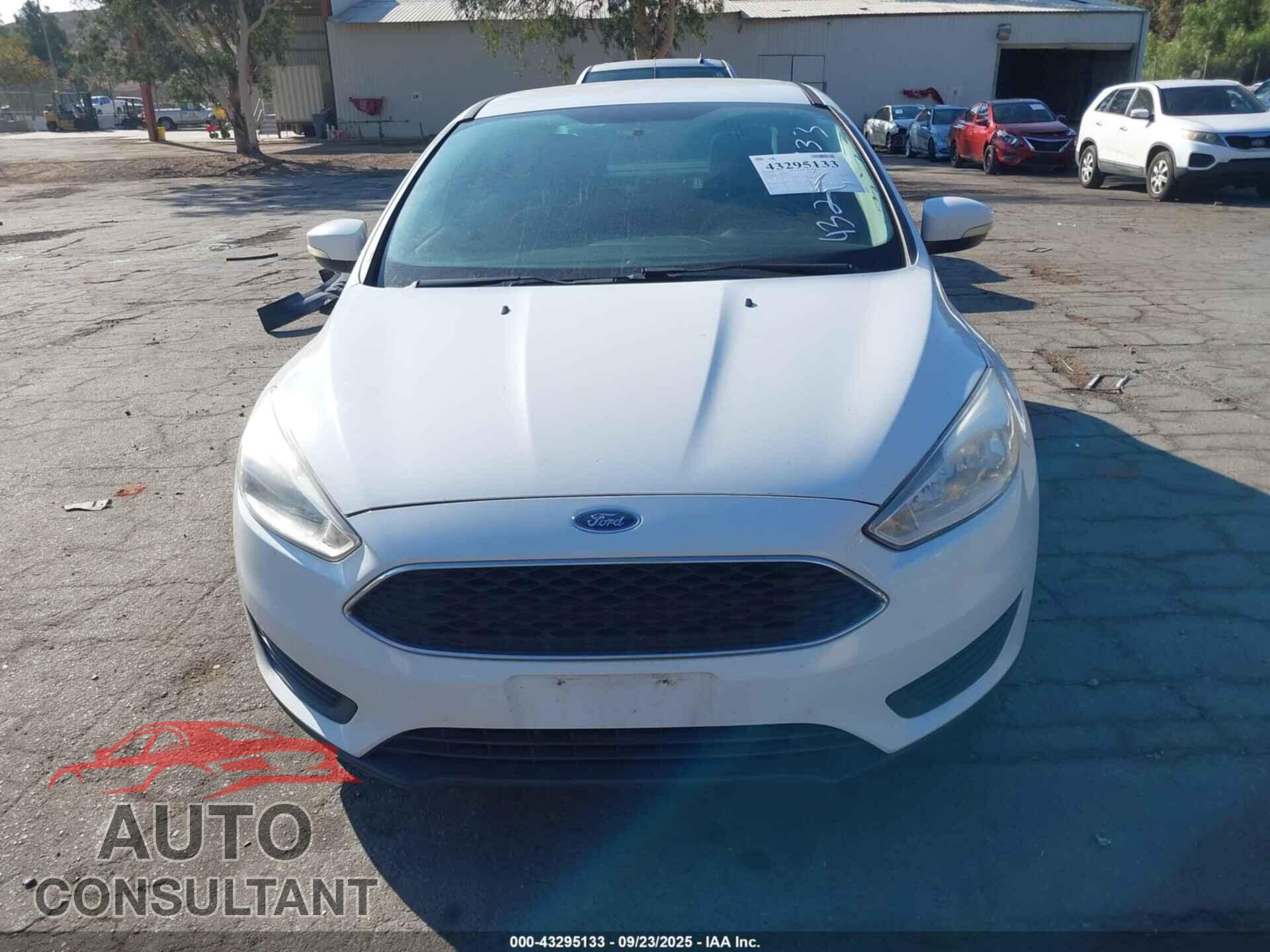 FORD FOCUS 2017 - 1FADP3F25HL230592
