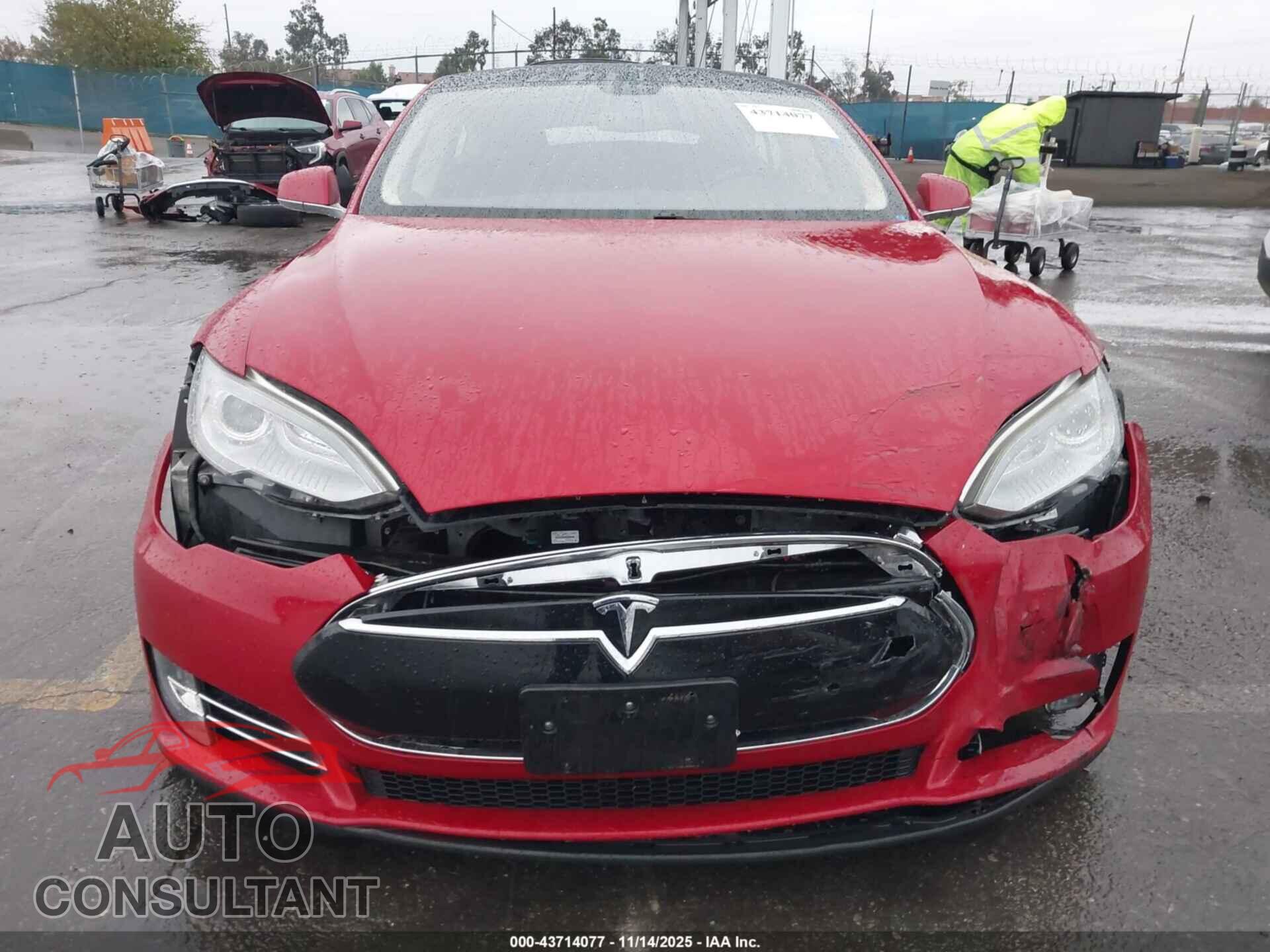 TESLA MODEL S 2013 - 5YJSA1DN3DFP25861