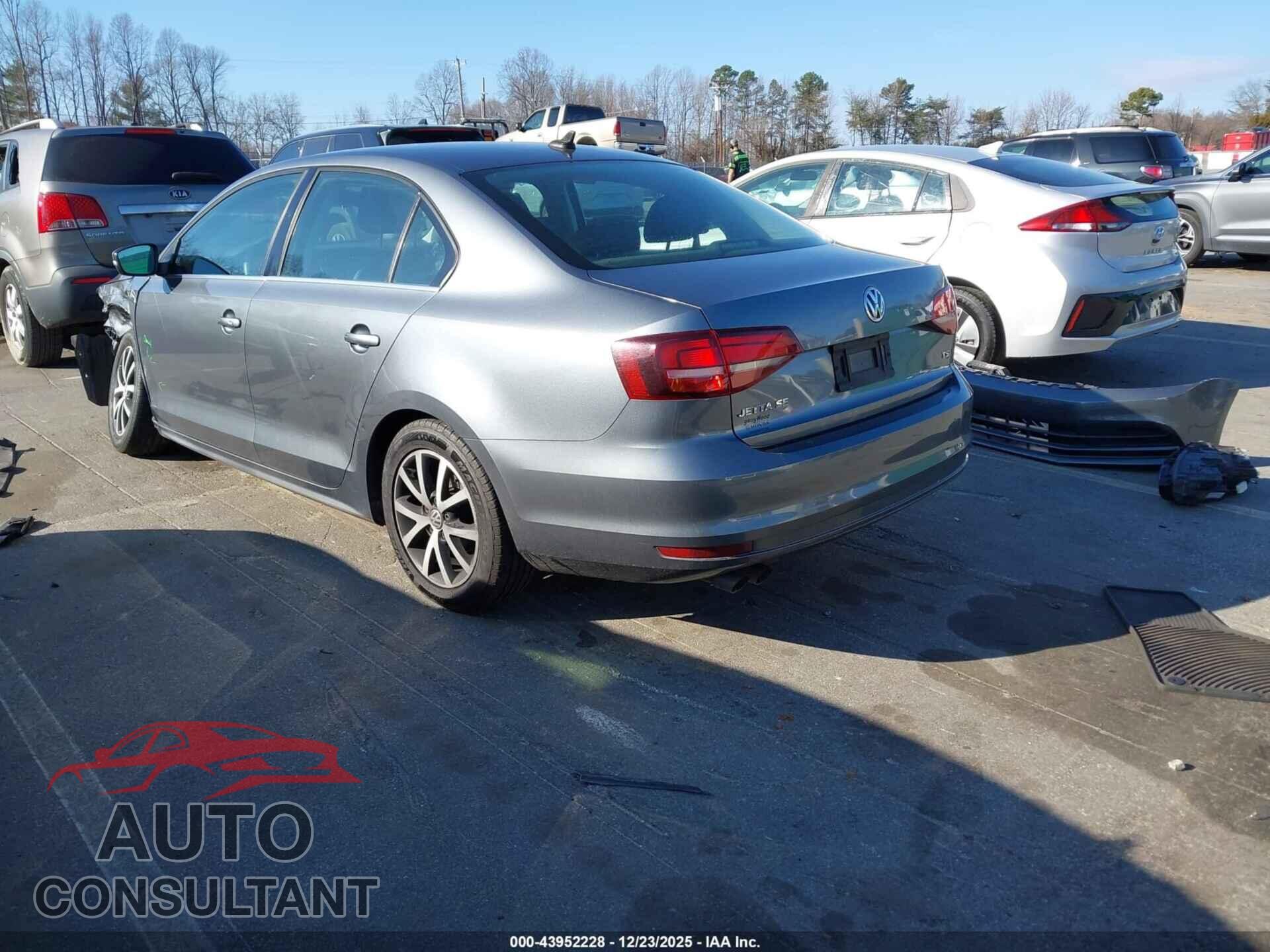 VOLKSWAGEN JETTA 2017 - 3VWDB7AJ8HM258834