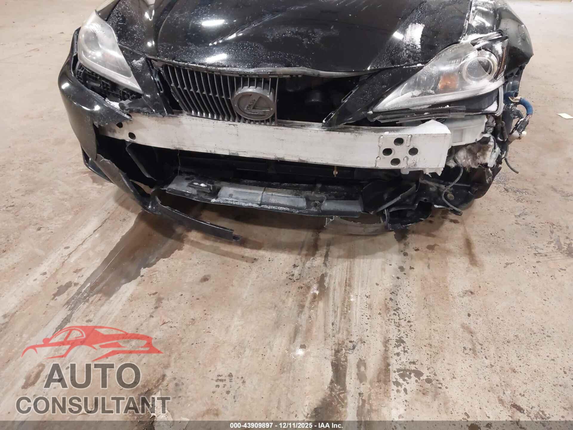 LEXUS IS 250 2012 - JTHCF5C20C5057147