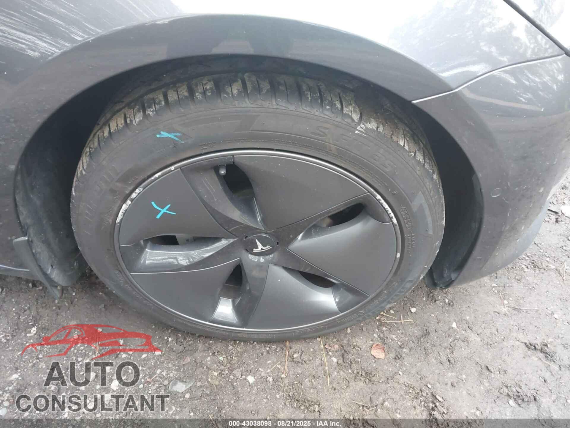 TESLA MODEL 3 2020 - 5YJ3E1EA2LF739253