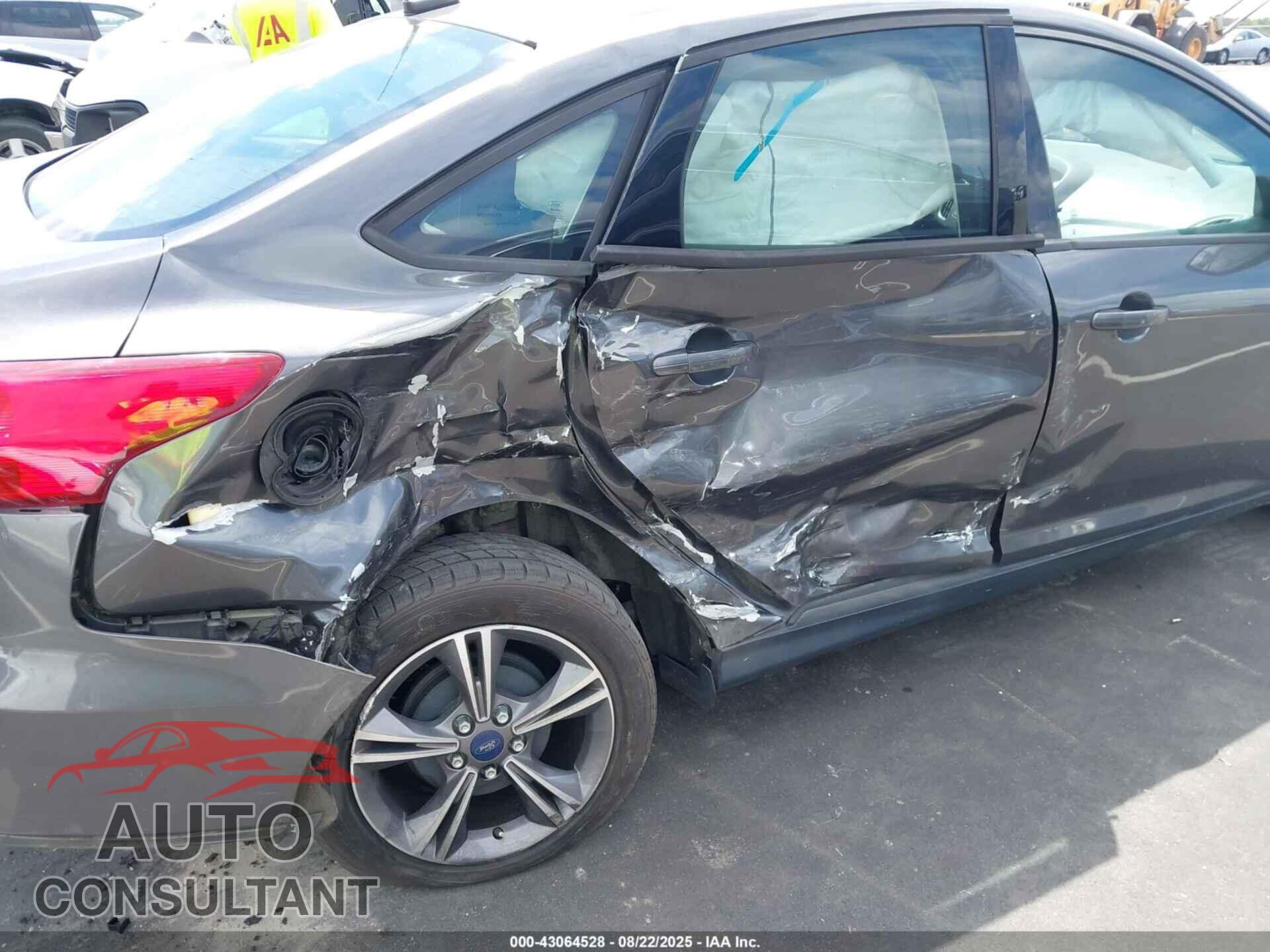 FORD FOCUS 2018 - 1FADP3F21JL265510