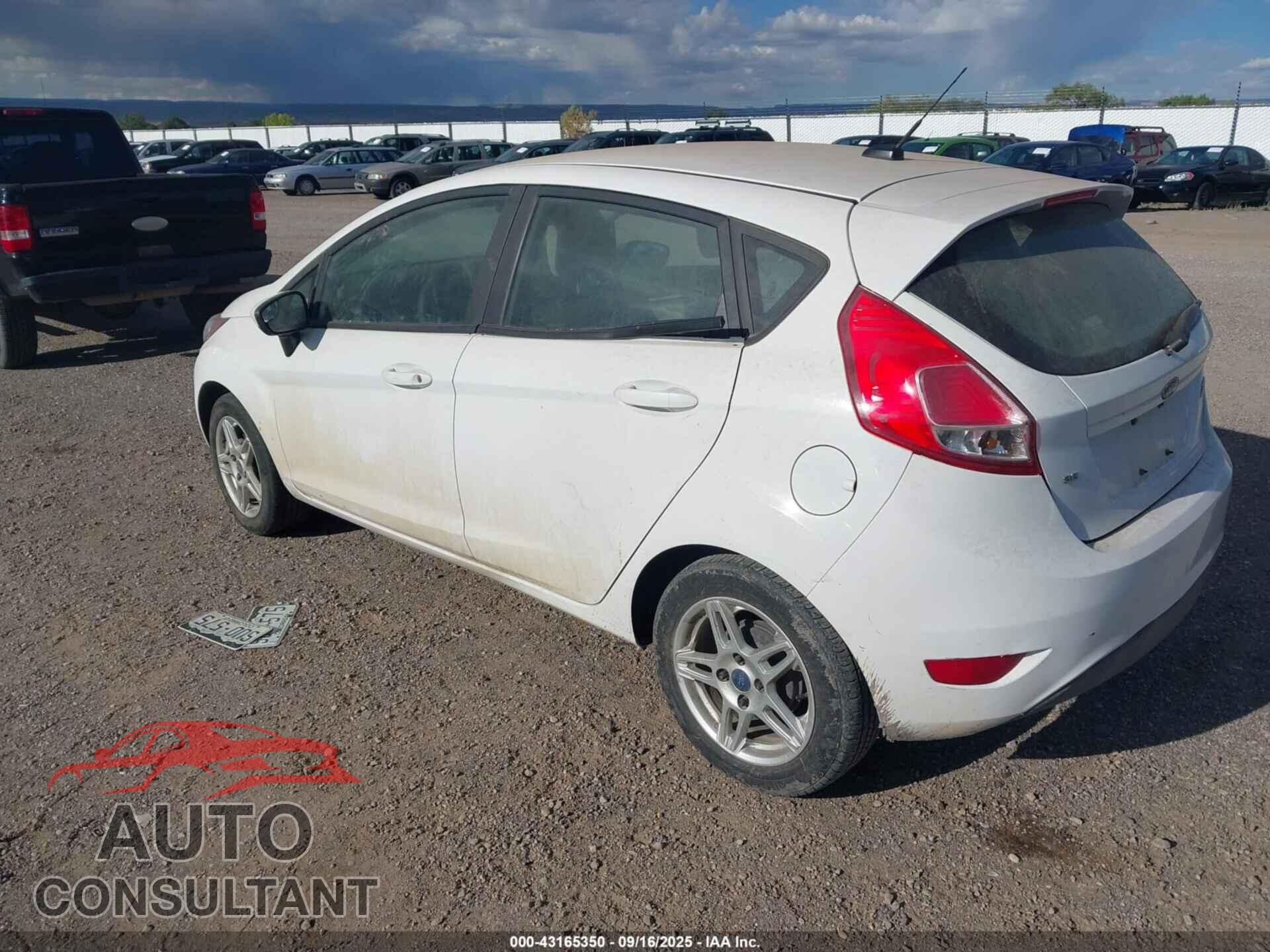 FORD FIESTA 2017 - 3FADP4EJ8HM123999