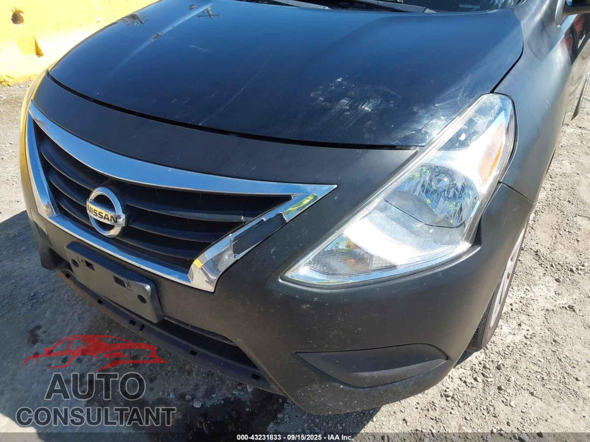 NISSAN VERSA 2018 - 3N1CN7AP5JL856484