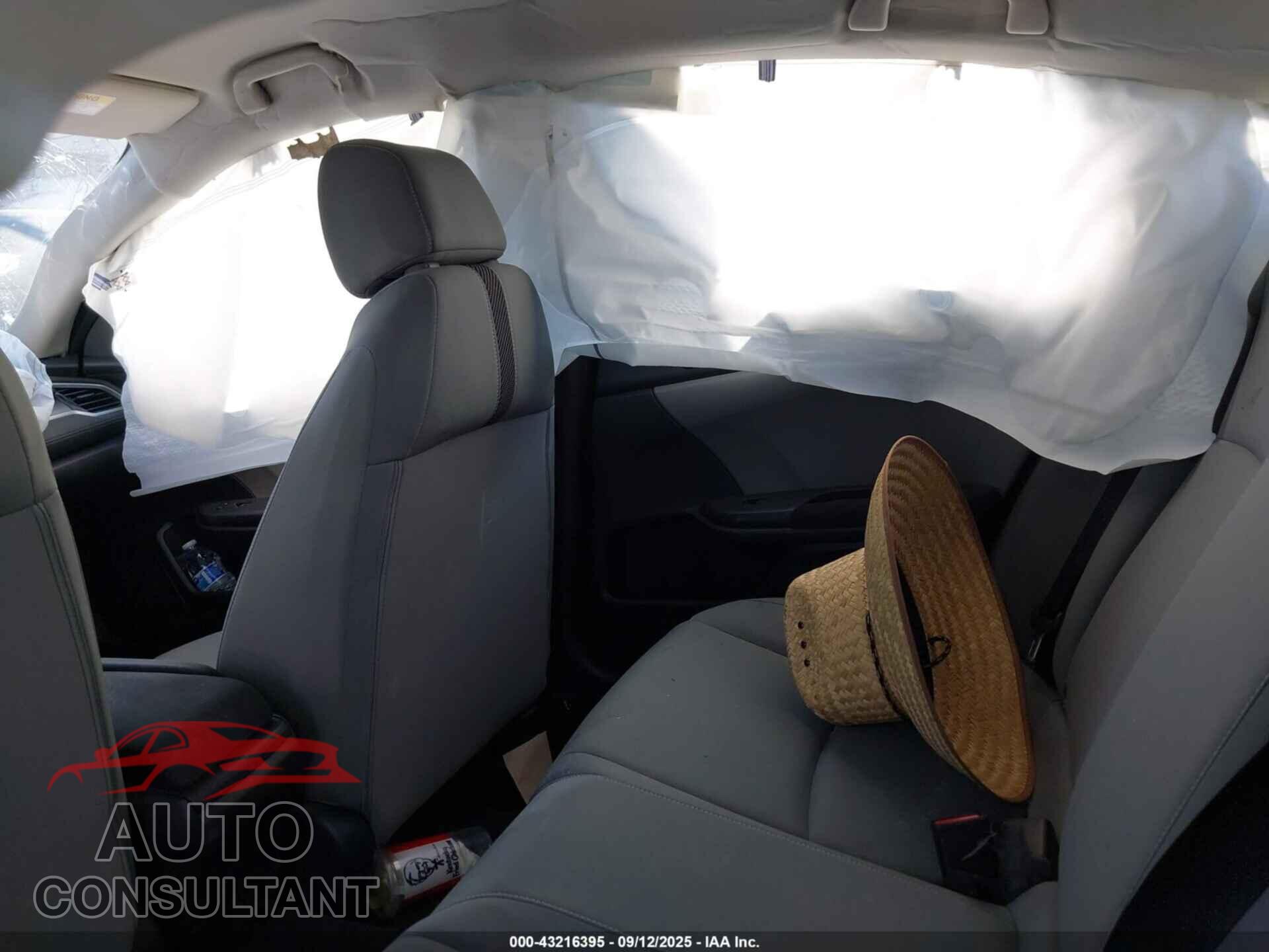 HONDA CIVIC 2018 - 2HGFC2F52JH610528