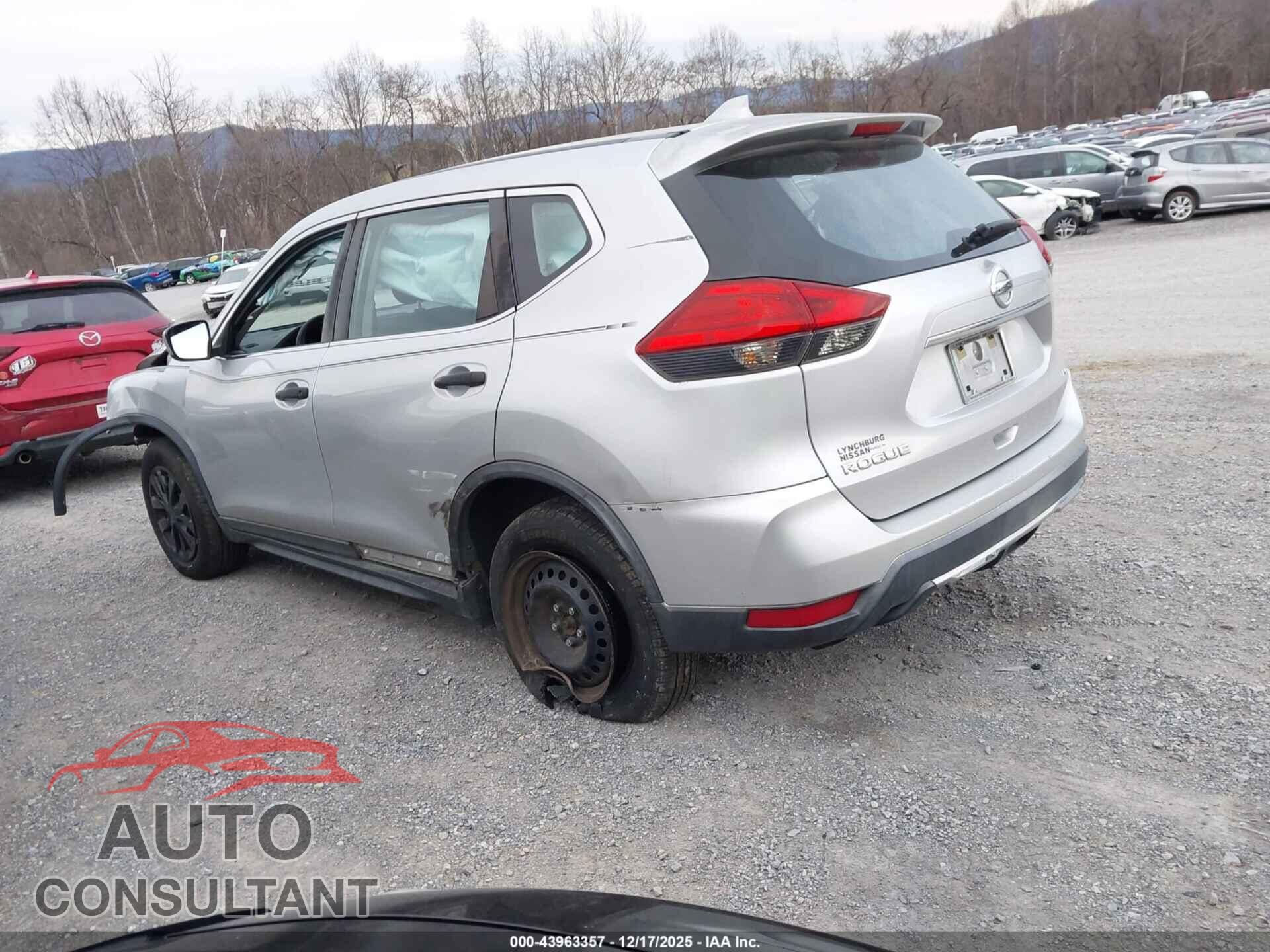 NISSAN ROGUE 2017 - KNMAT2MVXHP521582