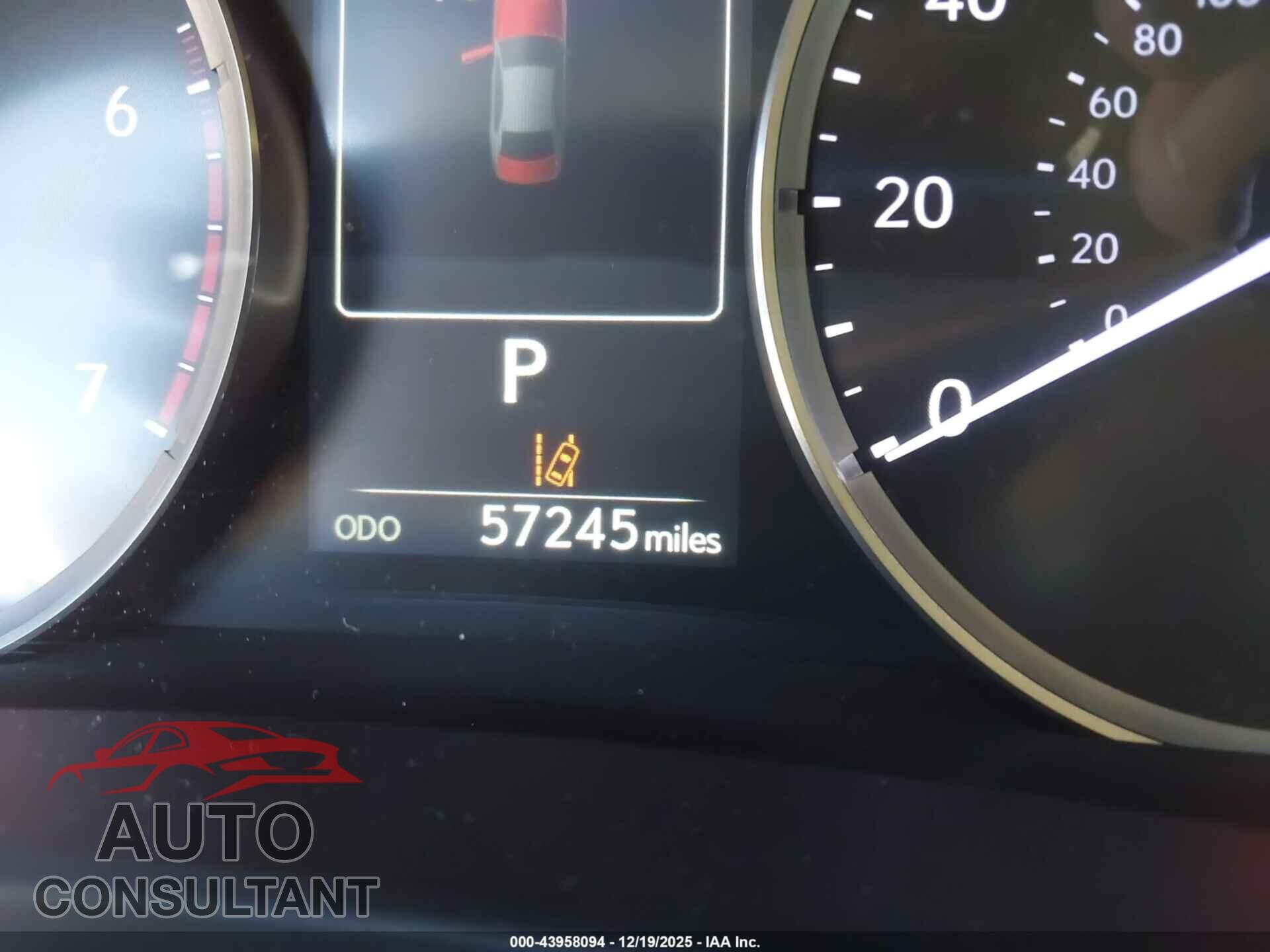 LEXUS IS 300 2020 - JTHAA1D24L5104399