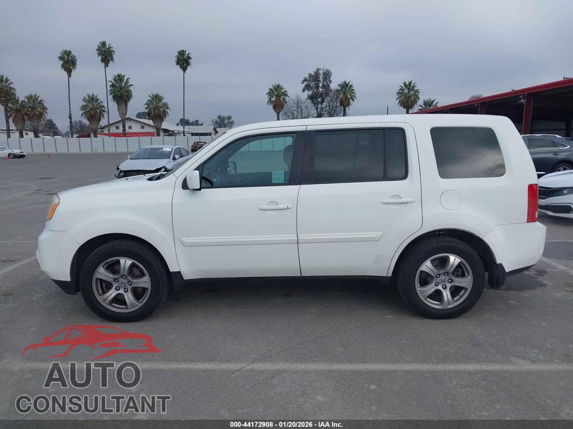 HONDA PILOT 2015 - 5FNYF3H45FB018952