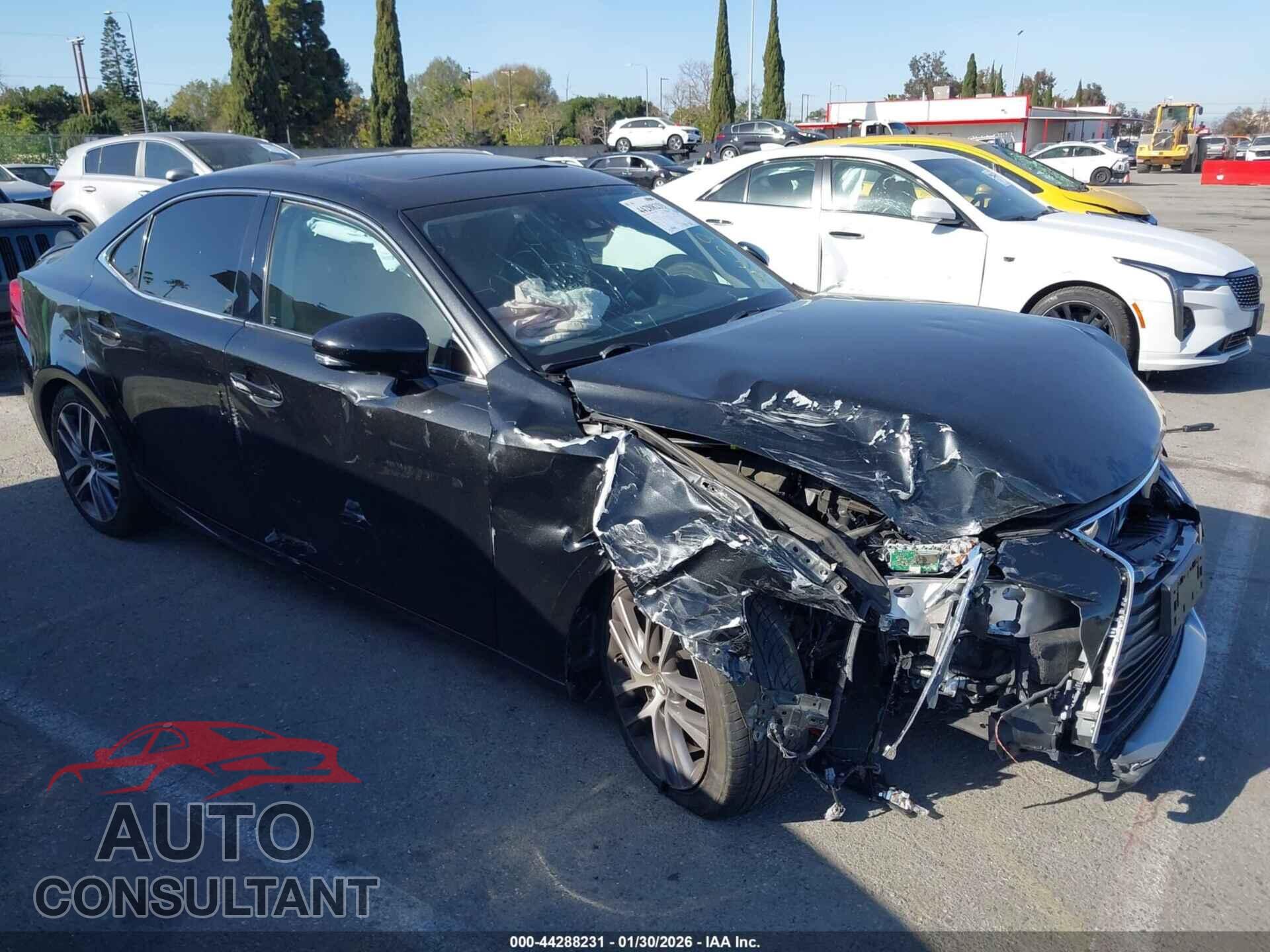 LEXUS IS 300 2020 - JTHDA1D20L5106454
