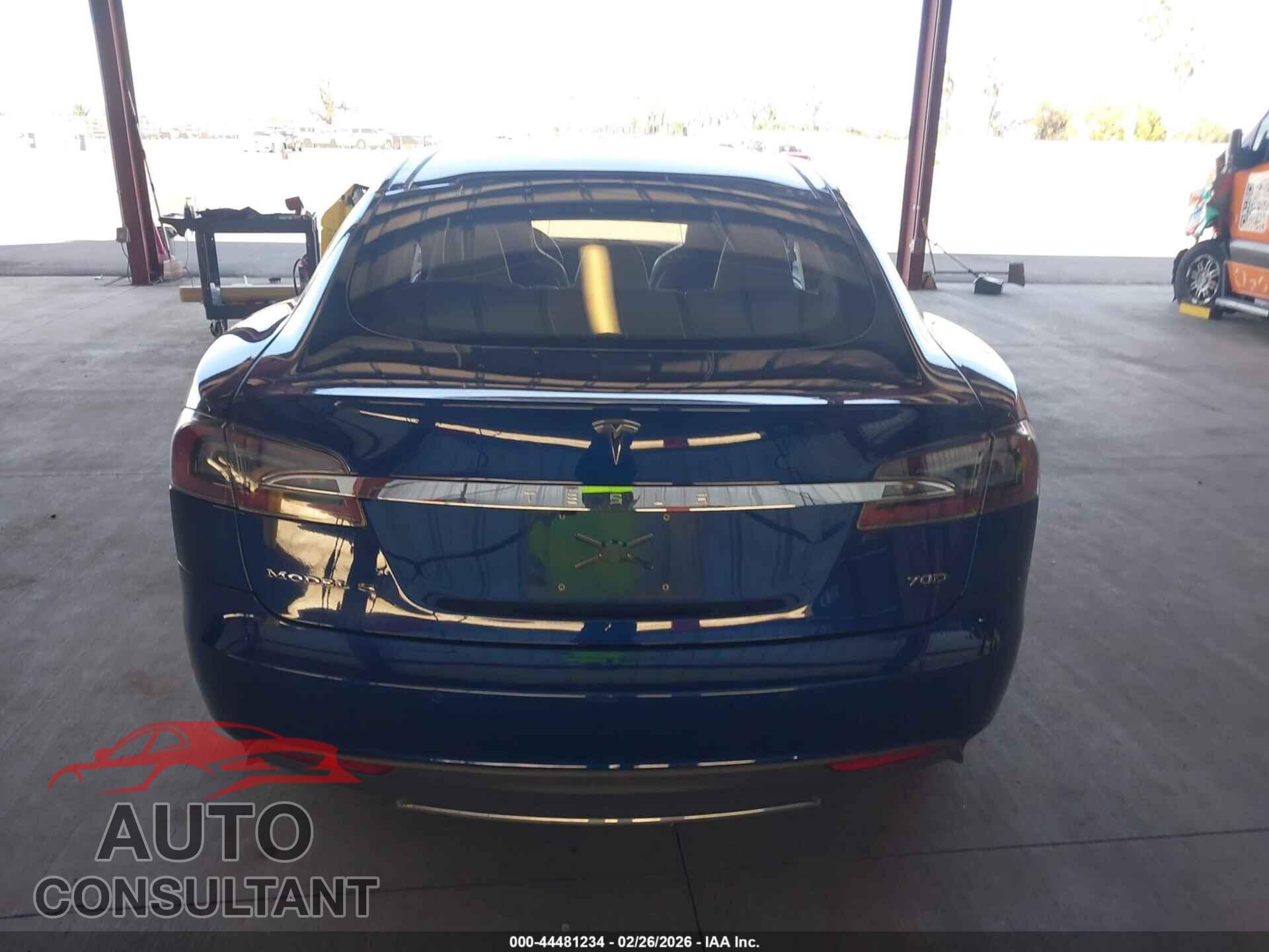 TESLA MODEL S 2015 - 5YJSA1S27FF085312