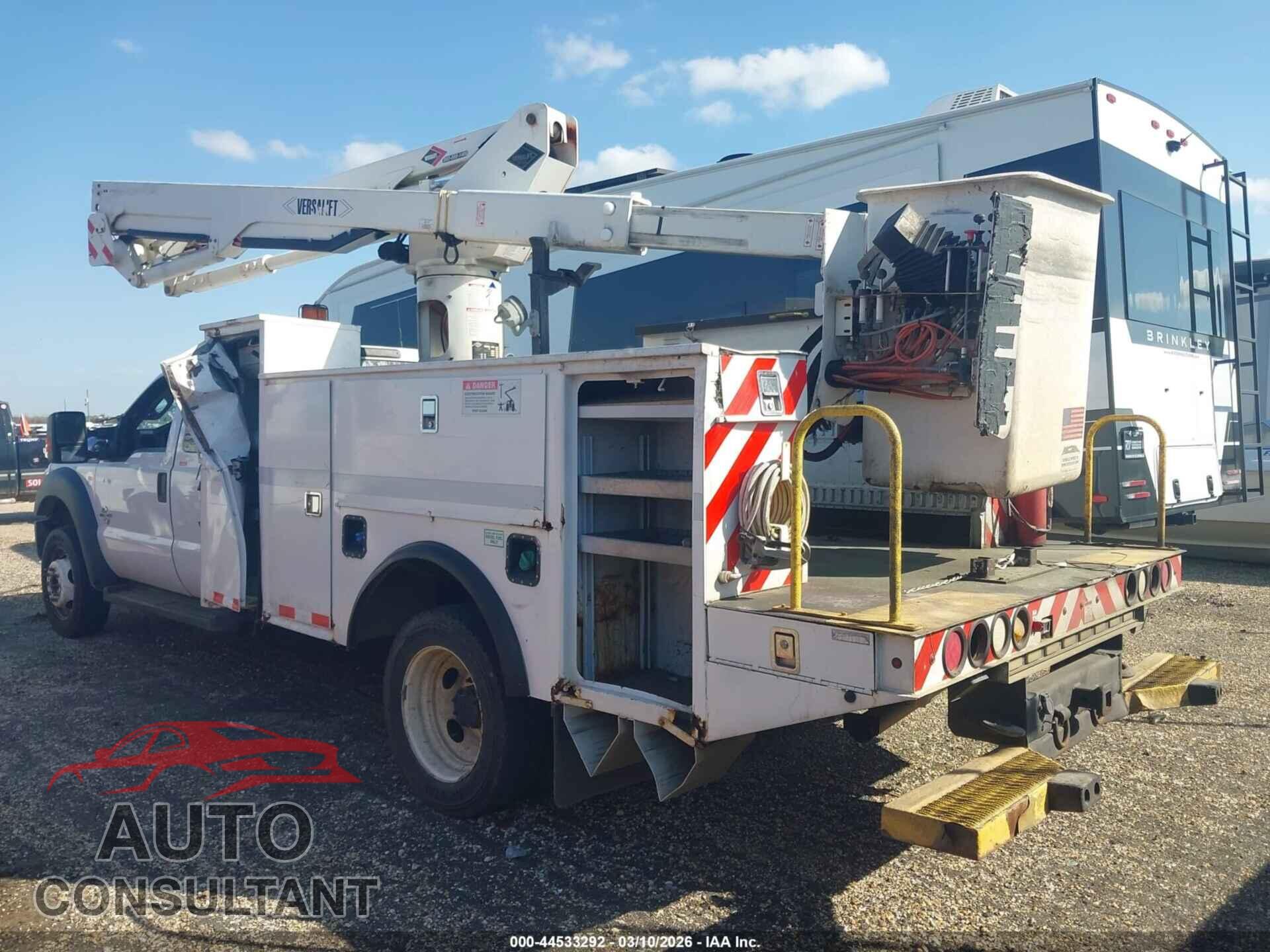 FORD F-550 CHASSIS 2016 - 1FD0X5HT9GED30445