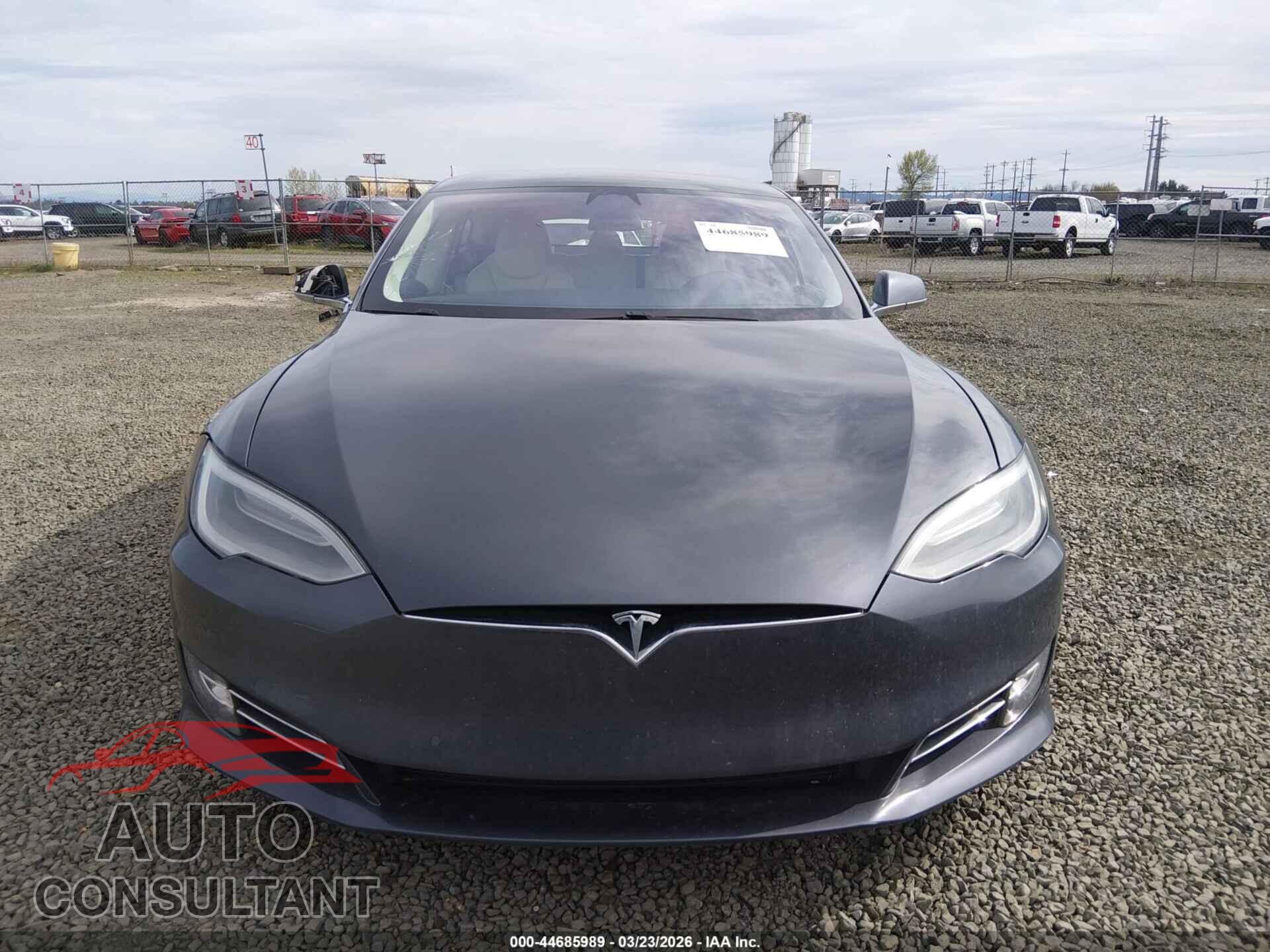 TESLA MODEL S 2019 - 5YJSA1E28KF304039