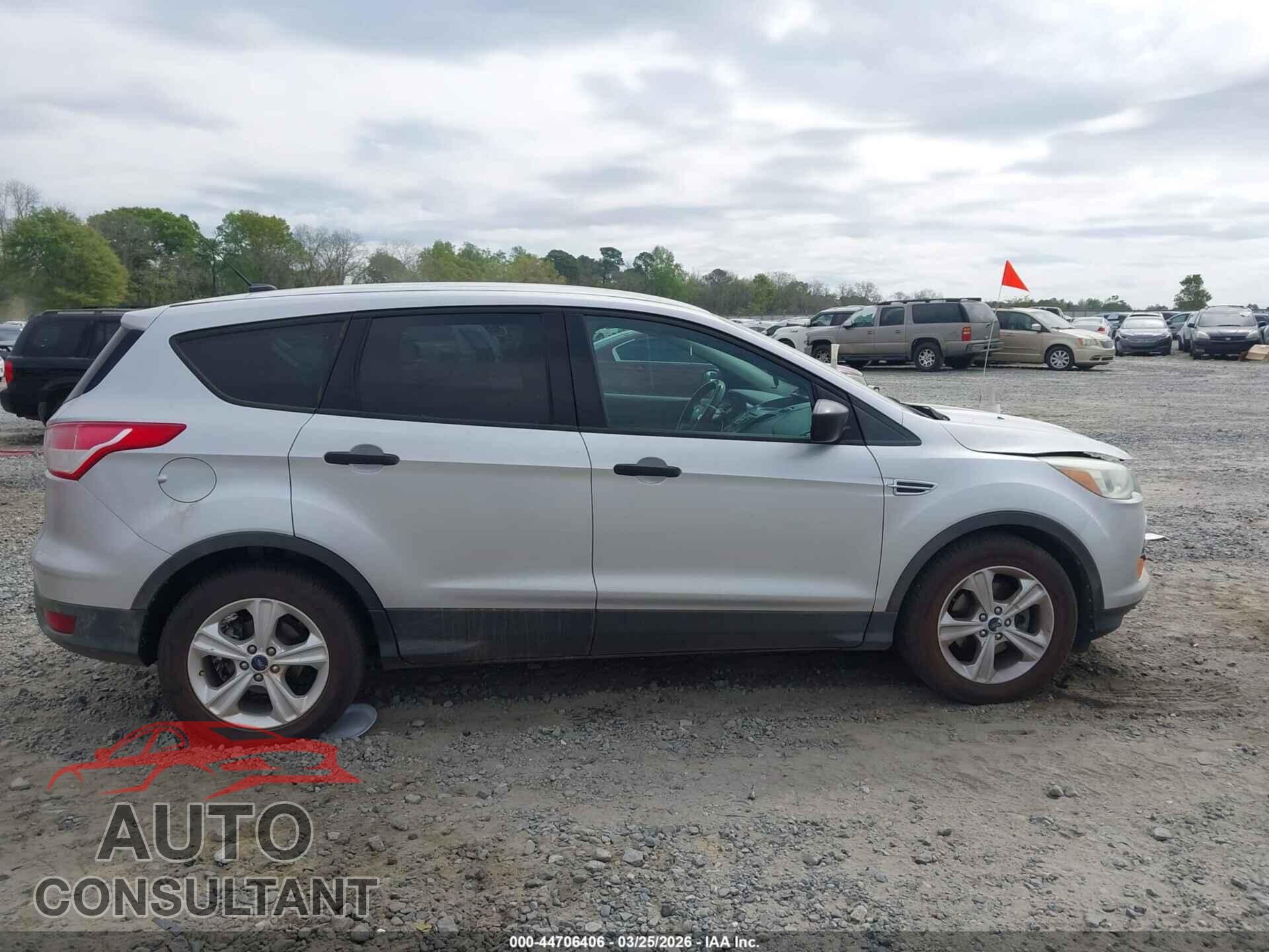 FORD ESCAPE 2016 - 1FMCU0F73GUA79331