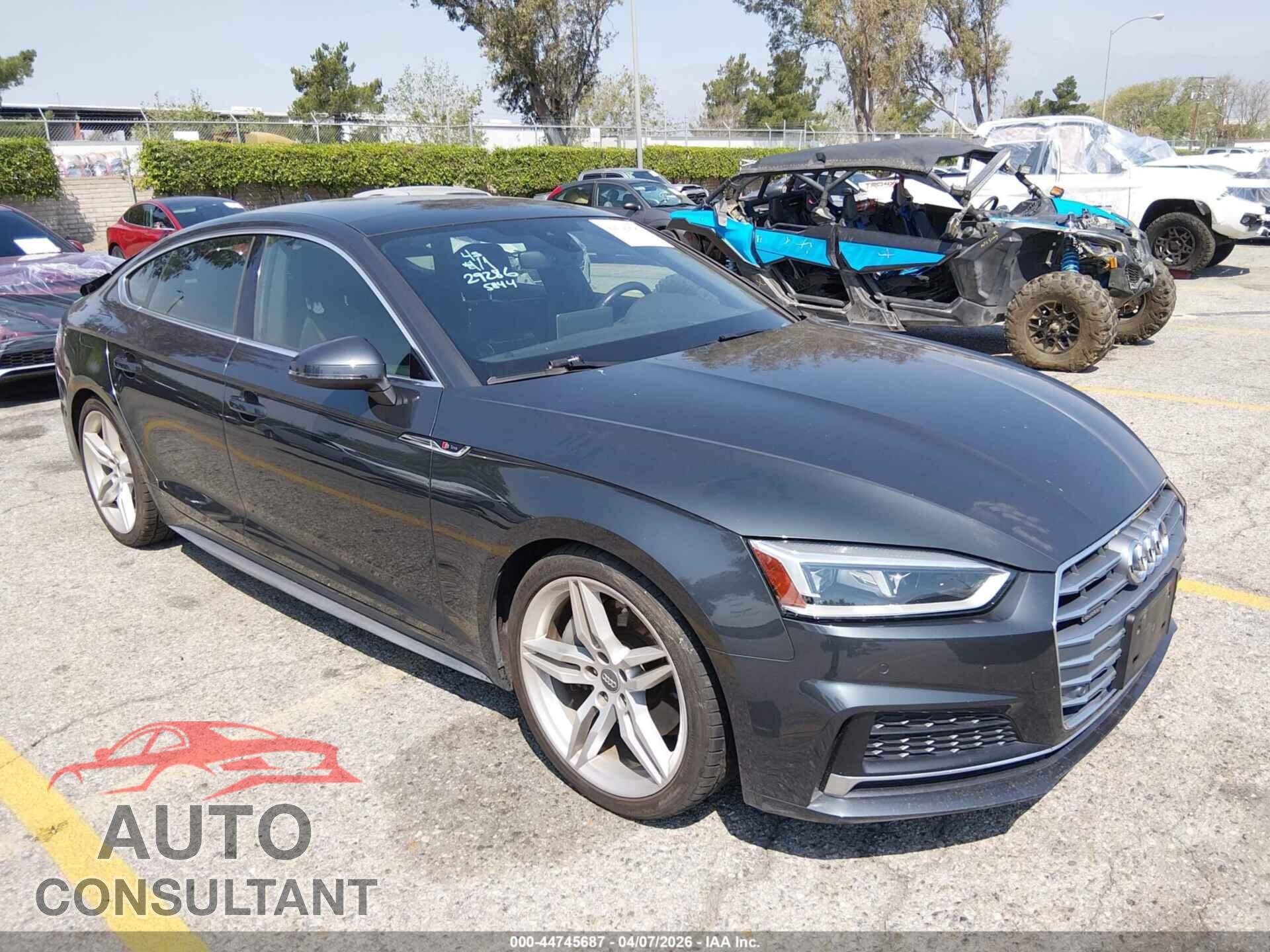 AUDI A5 2019 - WAUENCF52KA025844