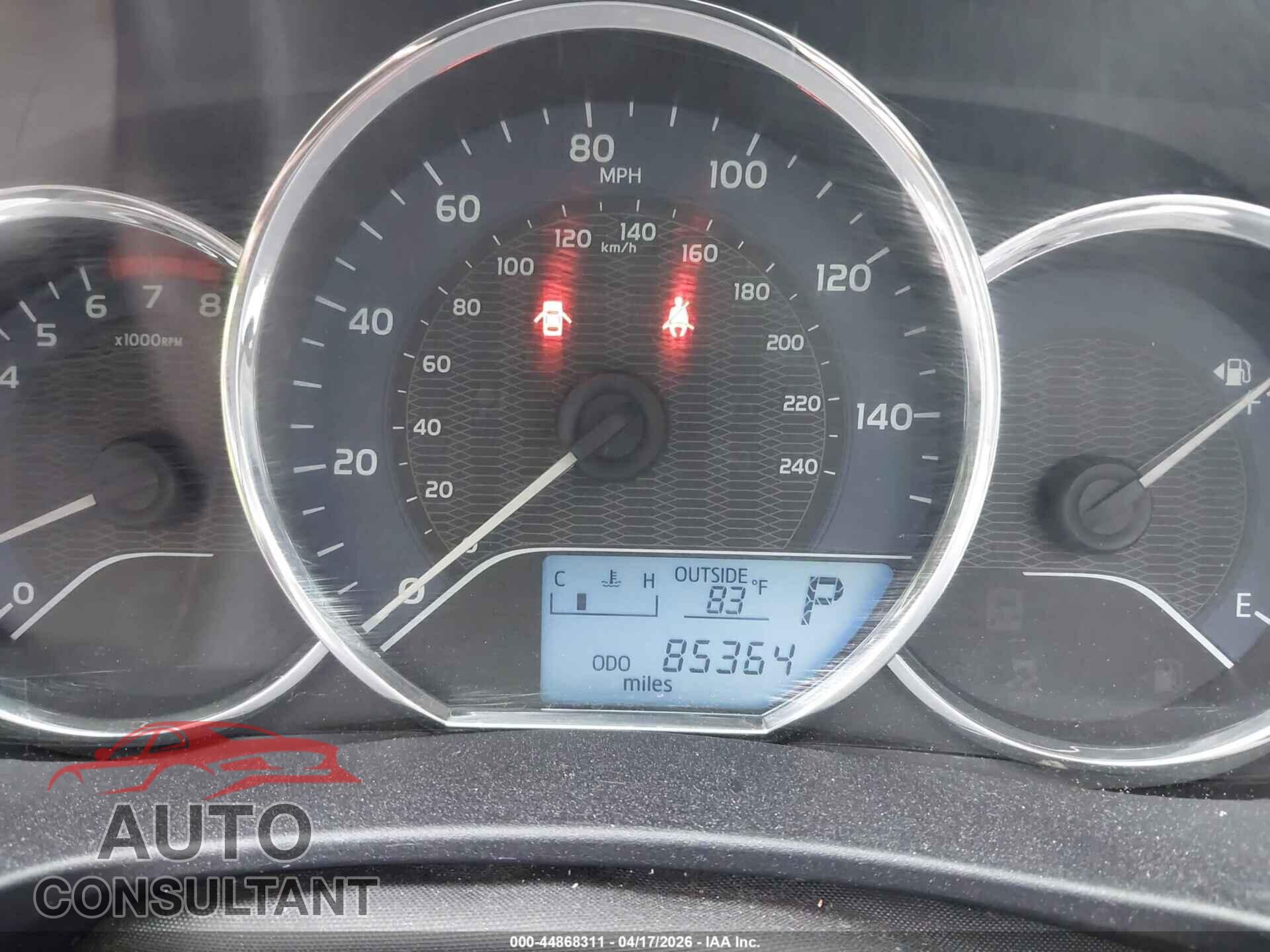 TOYOTA COROLLA 2015 - 5YFBURHE4FP217986