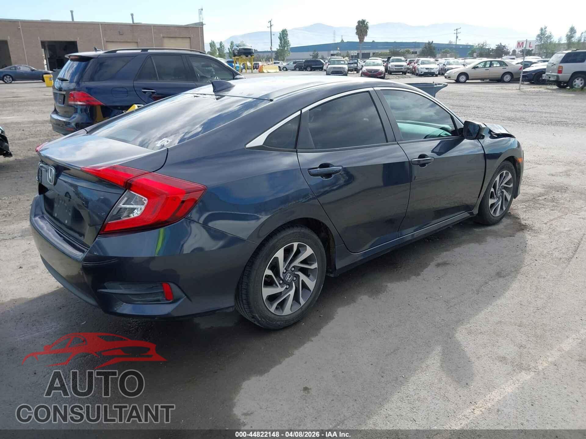 HONDA CIVIC 2018 - 2HGFC2F7XJH590210