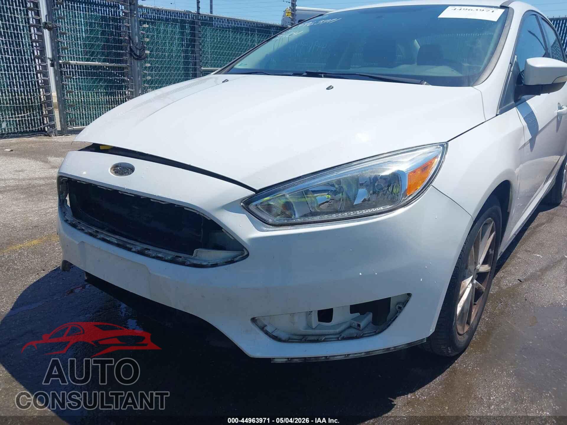 FORD FOCUS 2017 - 1FADP3F24HL337892
