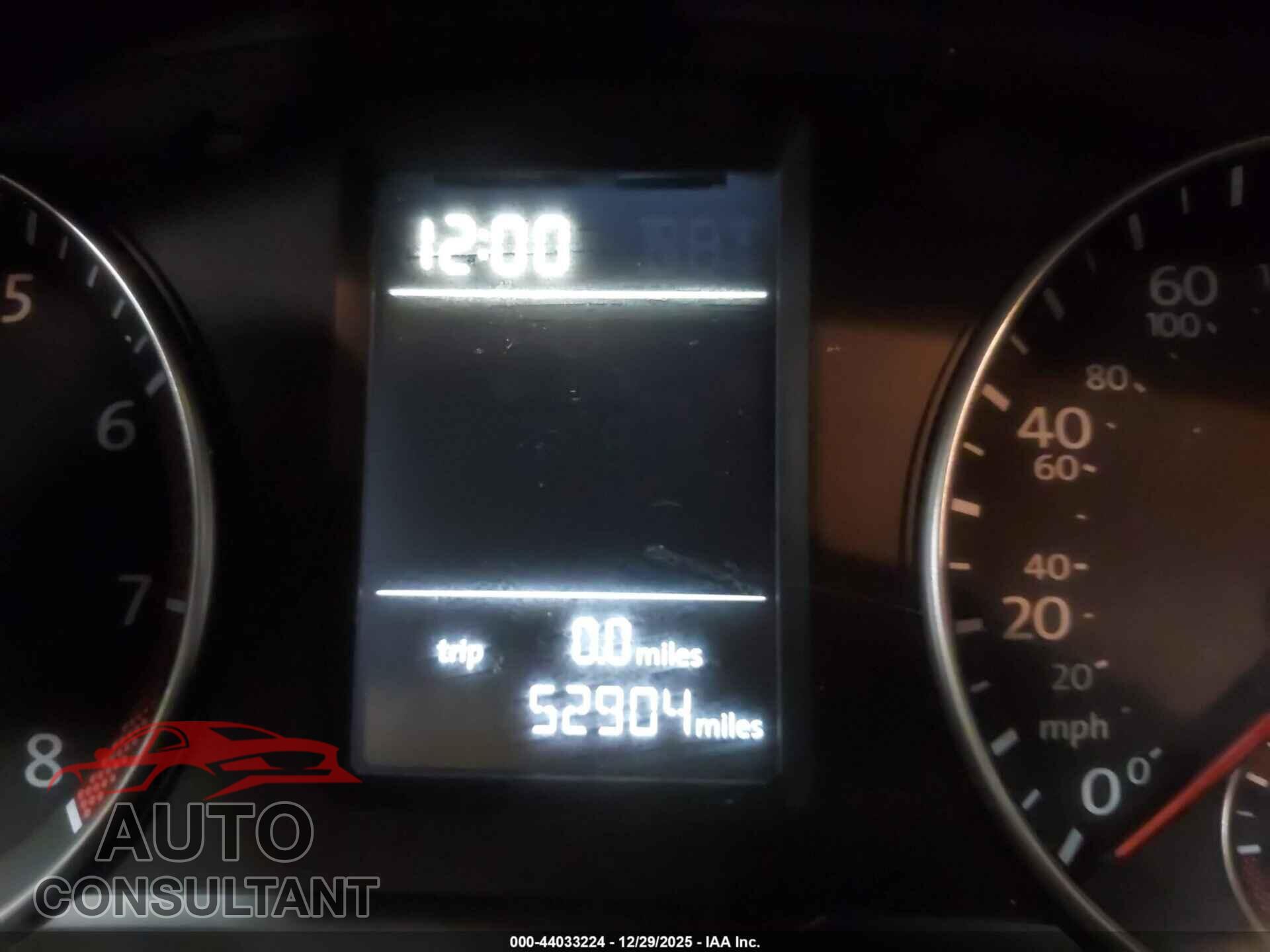 VOLKSWAGEN PASSAT 2015 - 1VWAS7A36FC062653
