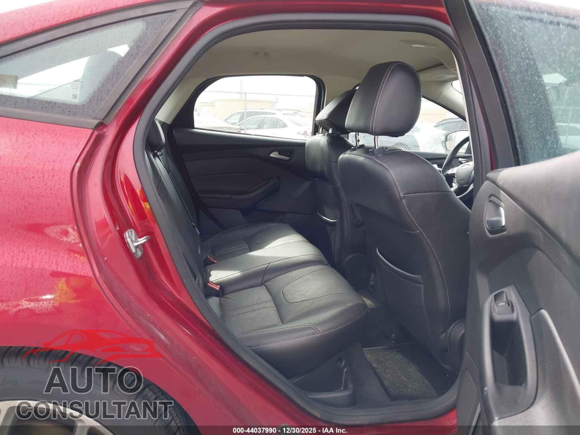 FORD FOCUS 2014 - 1FADP3F29EL206615
