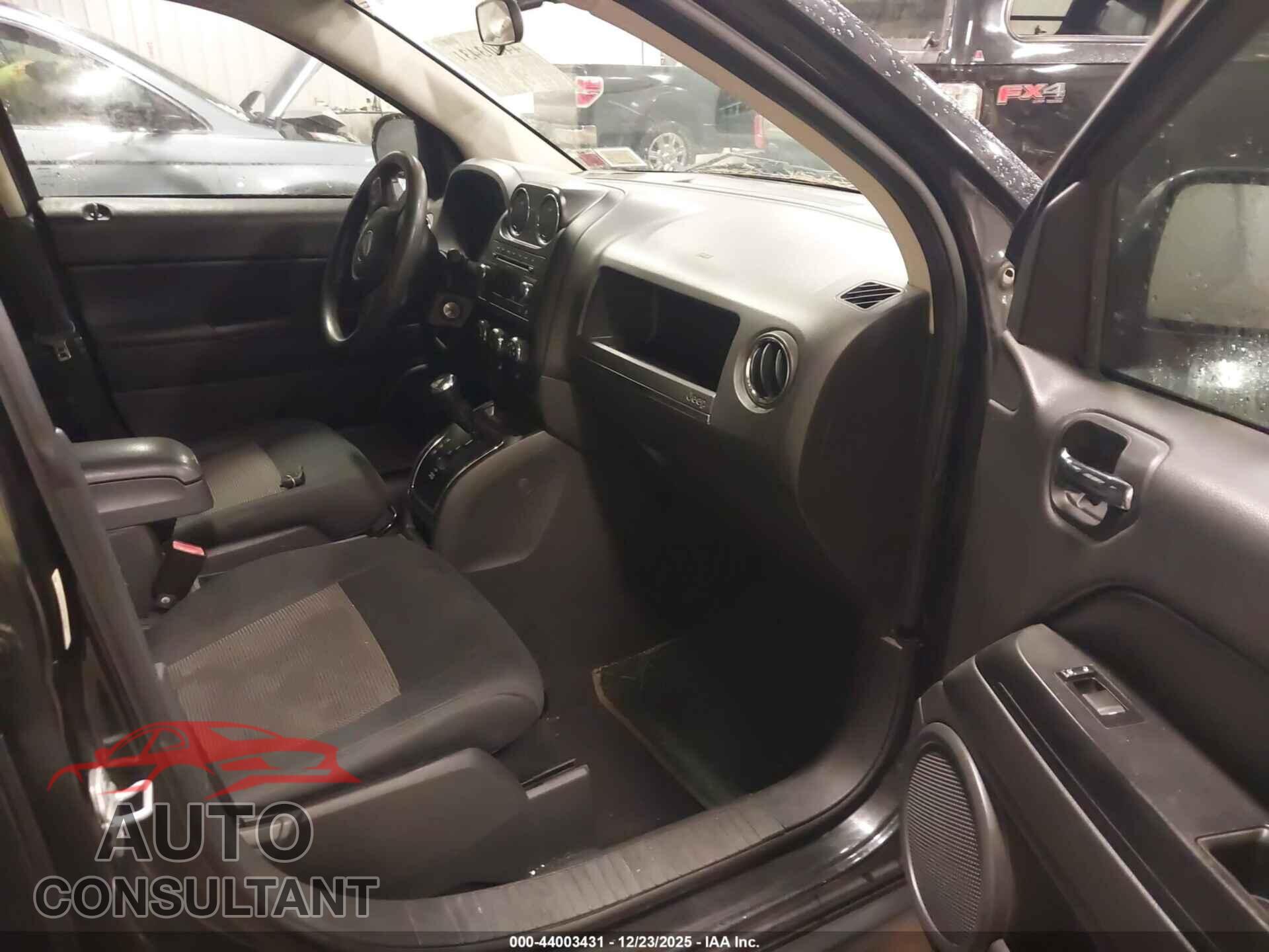 JEEP COMPASS 2011 - 1J4NT1FA4BD138780
