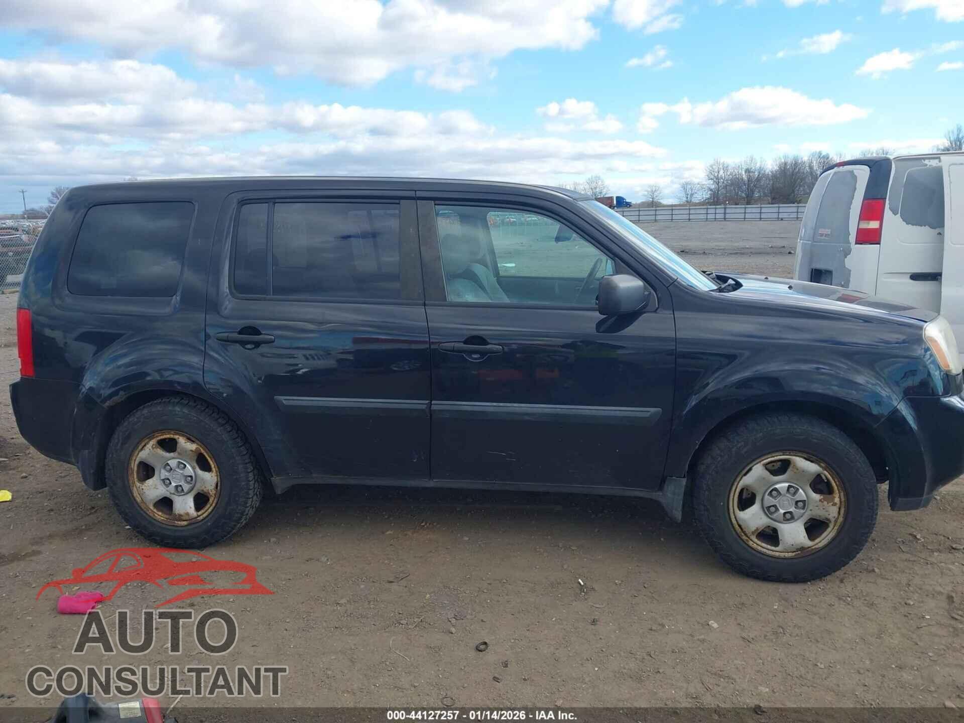 HONDA PILOT 2011 - 5FNYF4H20BB061478