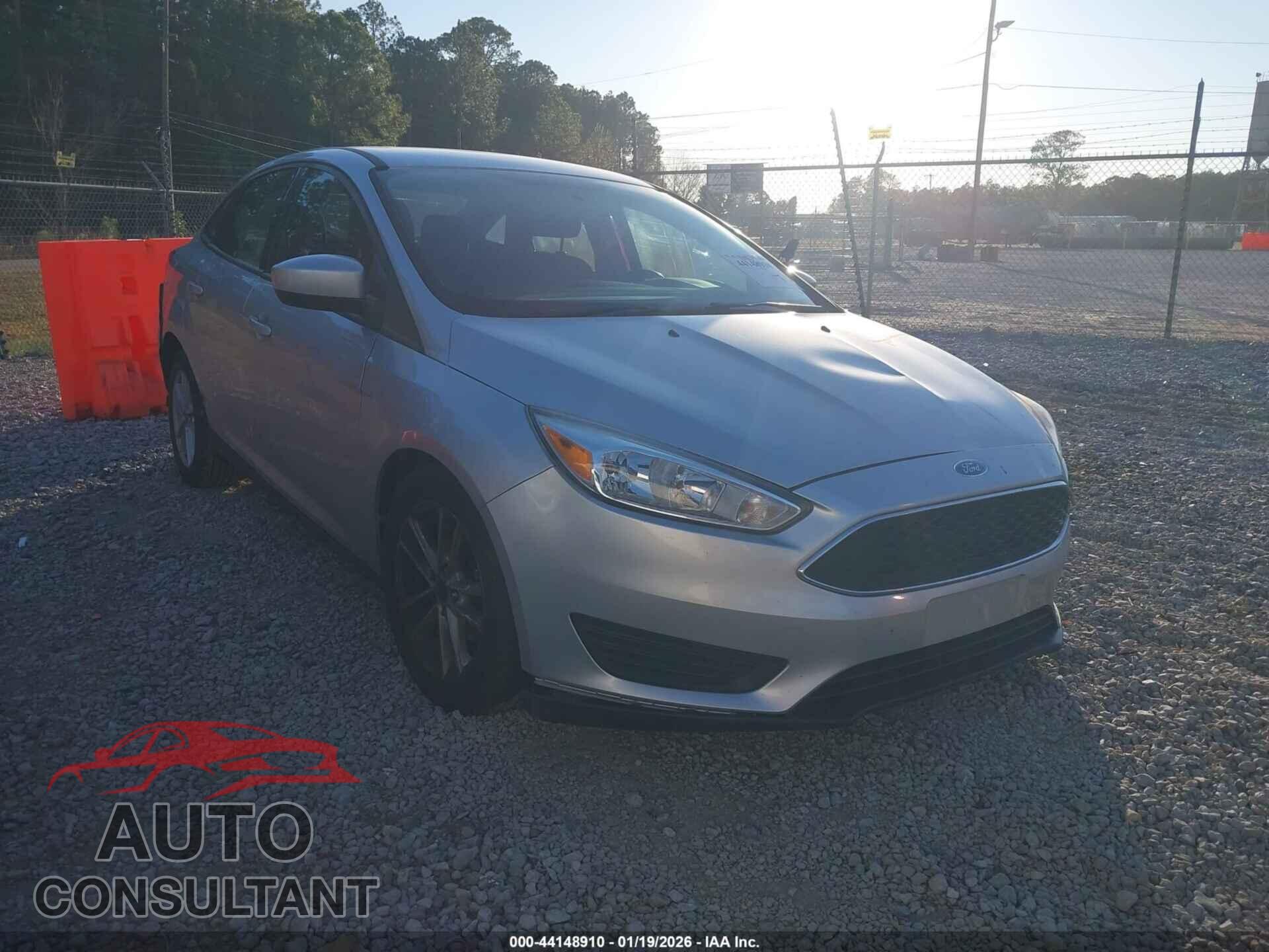 FORD FOCUS 2018 - 1FADP3F28JL214831