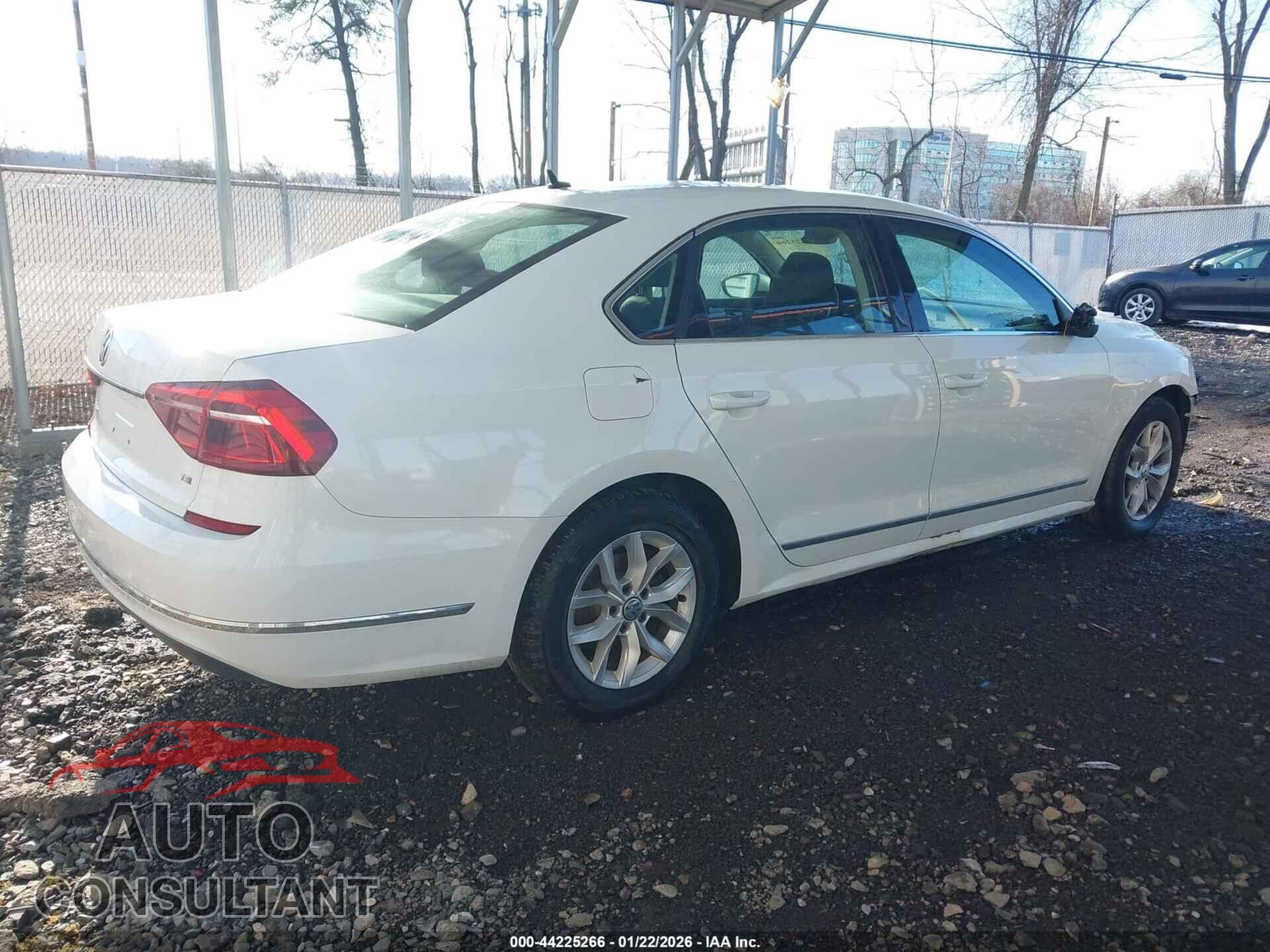 VOLKSWAGEN PASSAT 2017 - 1VWAT7A39HC015214