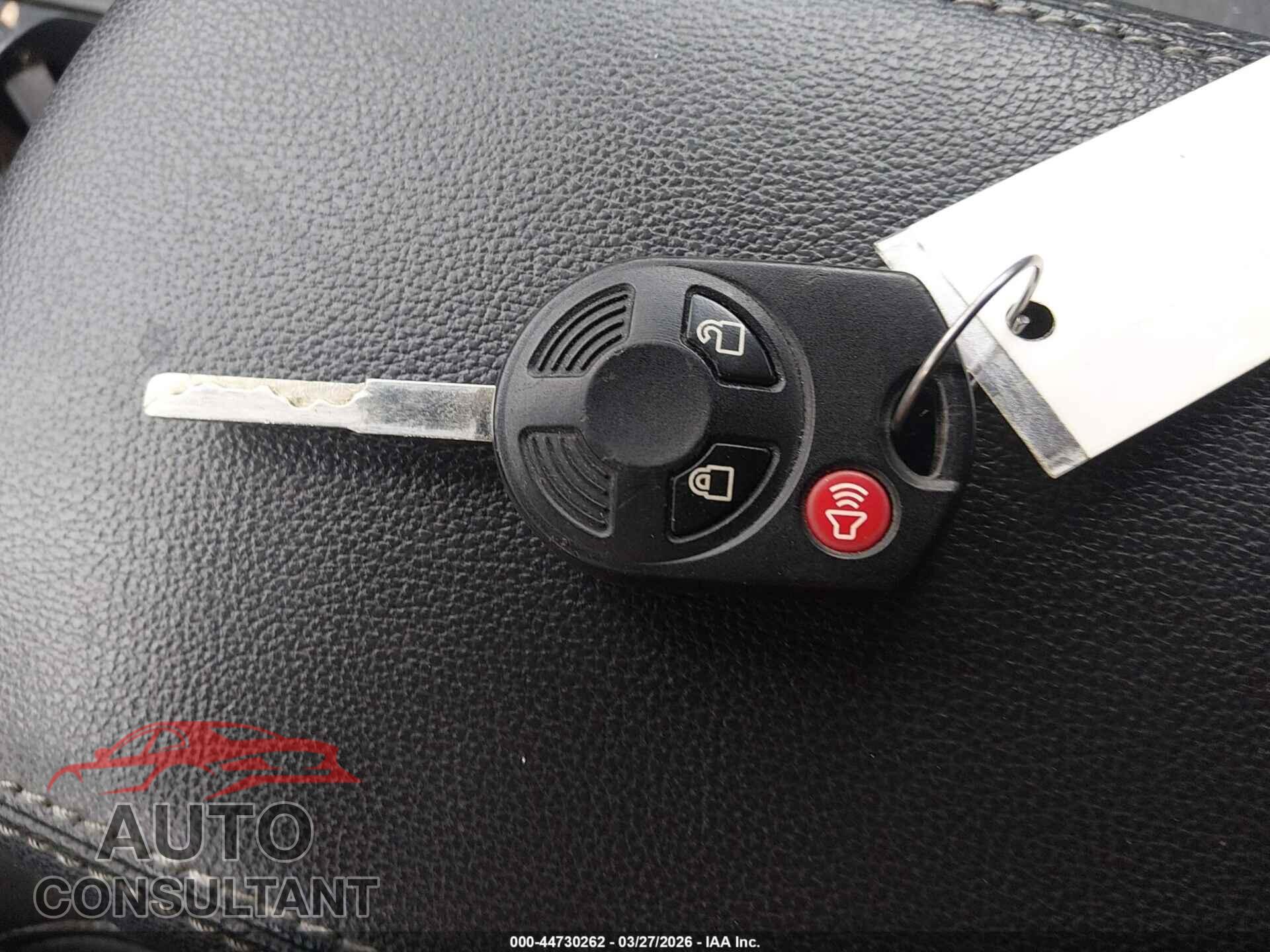 FORD ESCAPE 2017 - 1FMCU9G92HUC52830