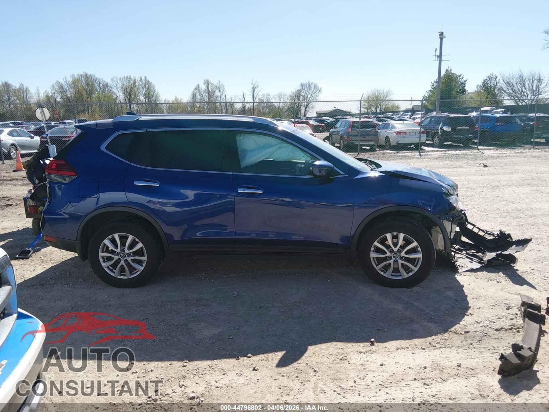 NISSAN ROGUE 2017 - KNMAT2MV5HP594357