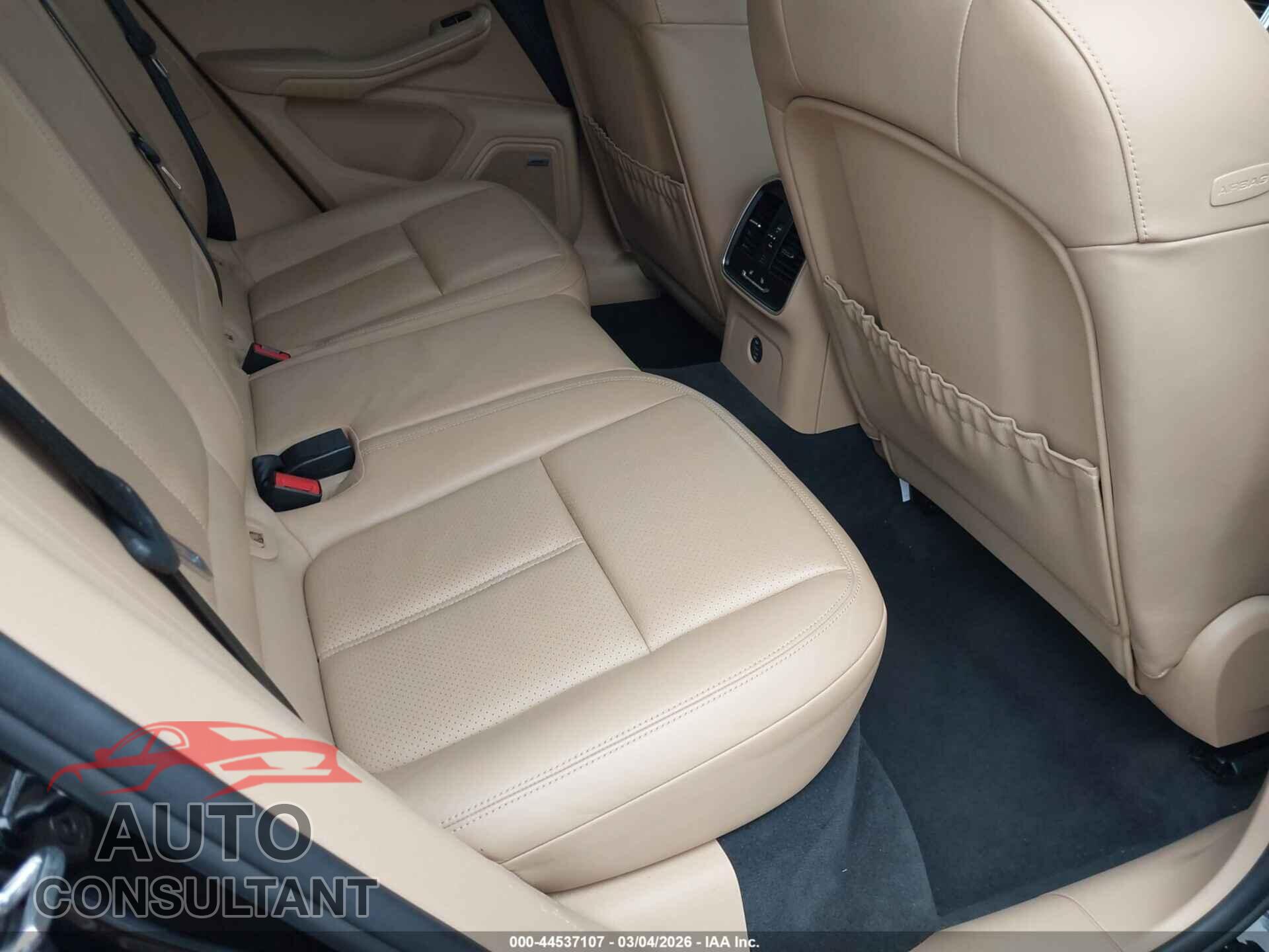 PORSCHE MACAN 2017 - WP1AA2A58HLB07006