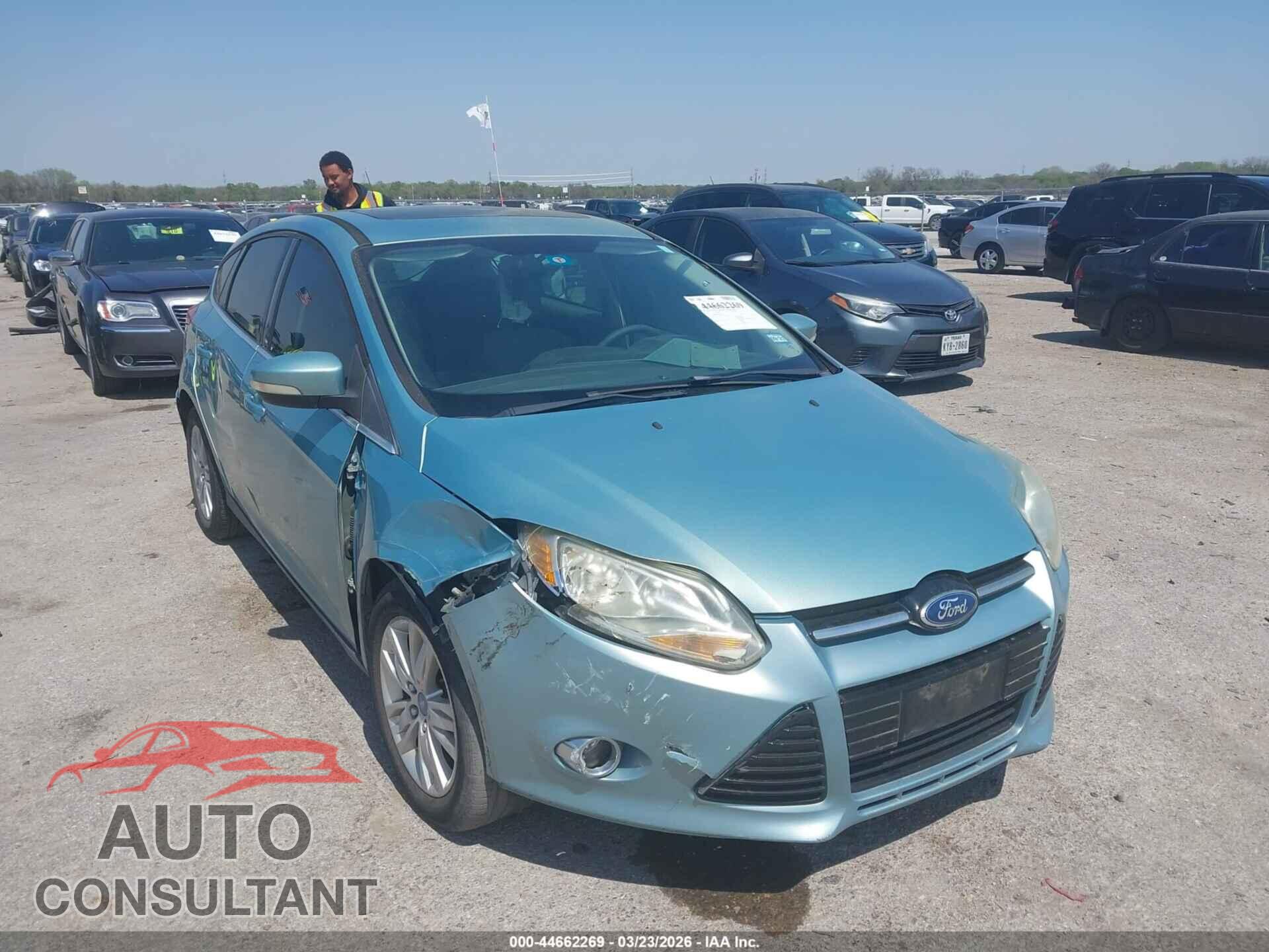 FORD FOCUS 2012 - 1FAHP3M23CL262034