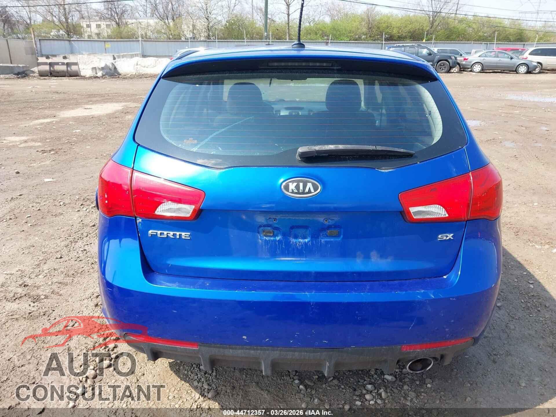 KIA FORTE 2011 - KNAFW5A37B5408741