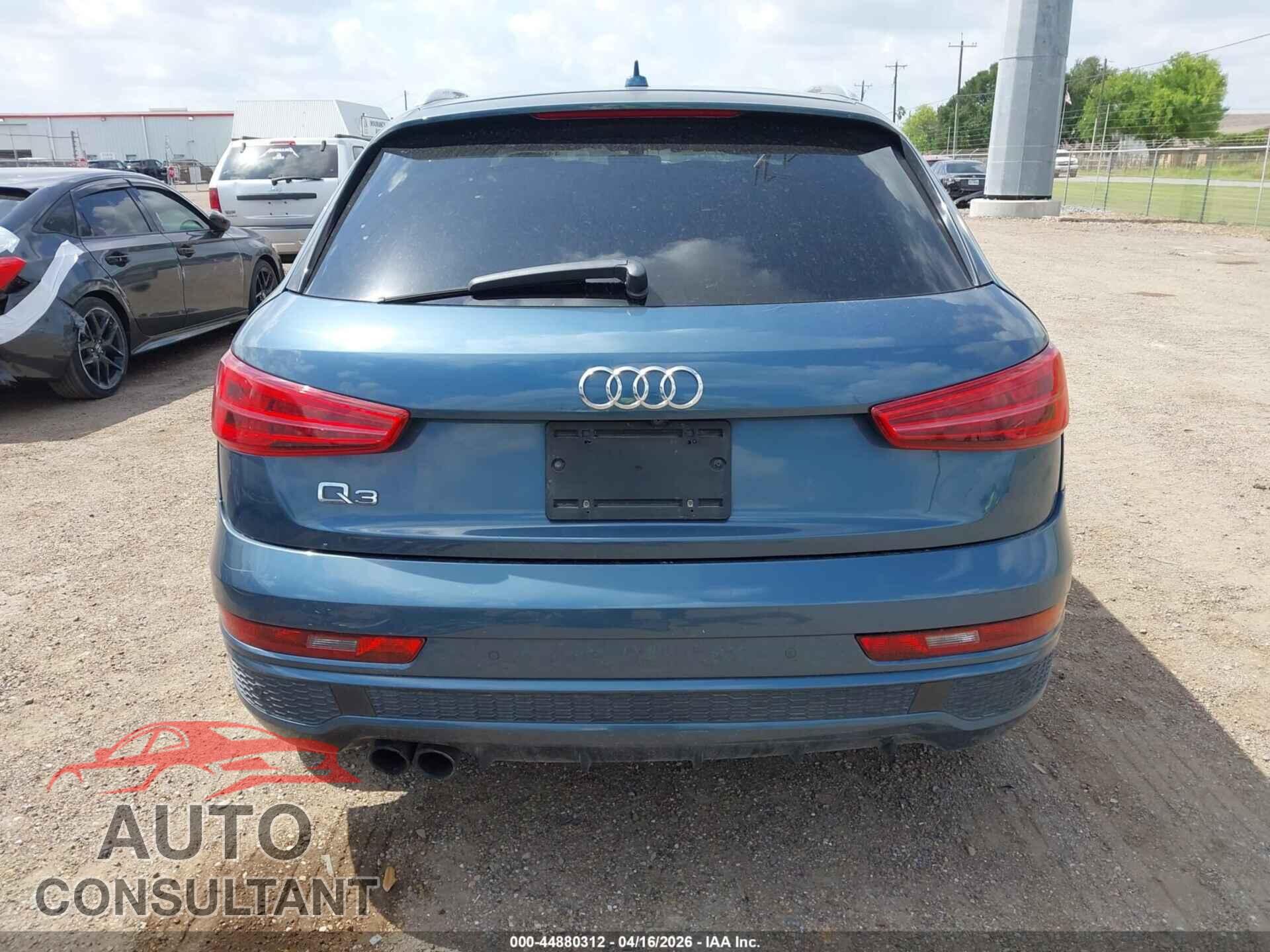 AUDI Q3 2017 - WA1FCCFS3HR003357