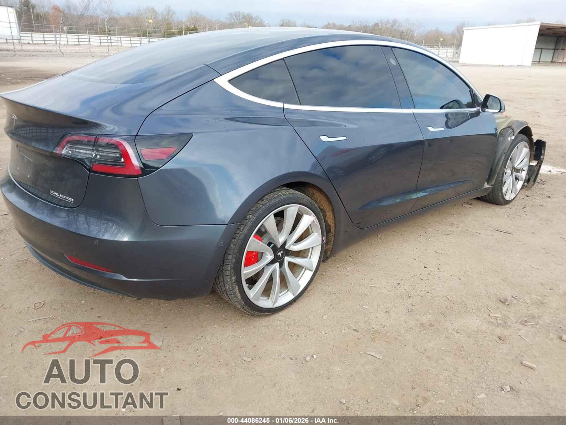TESLA MODEL 3 2018 - 5YJ3E1EB7JF073092