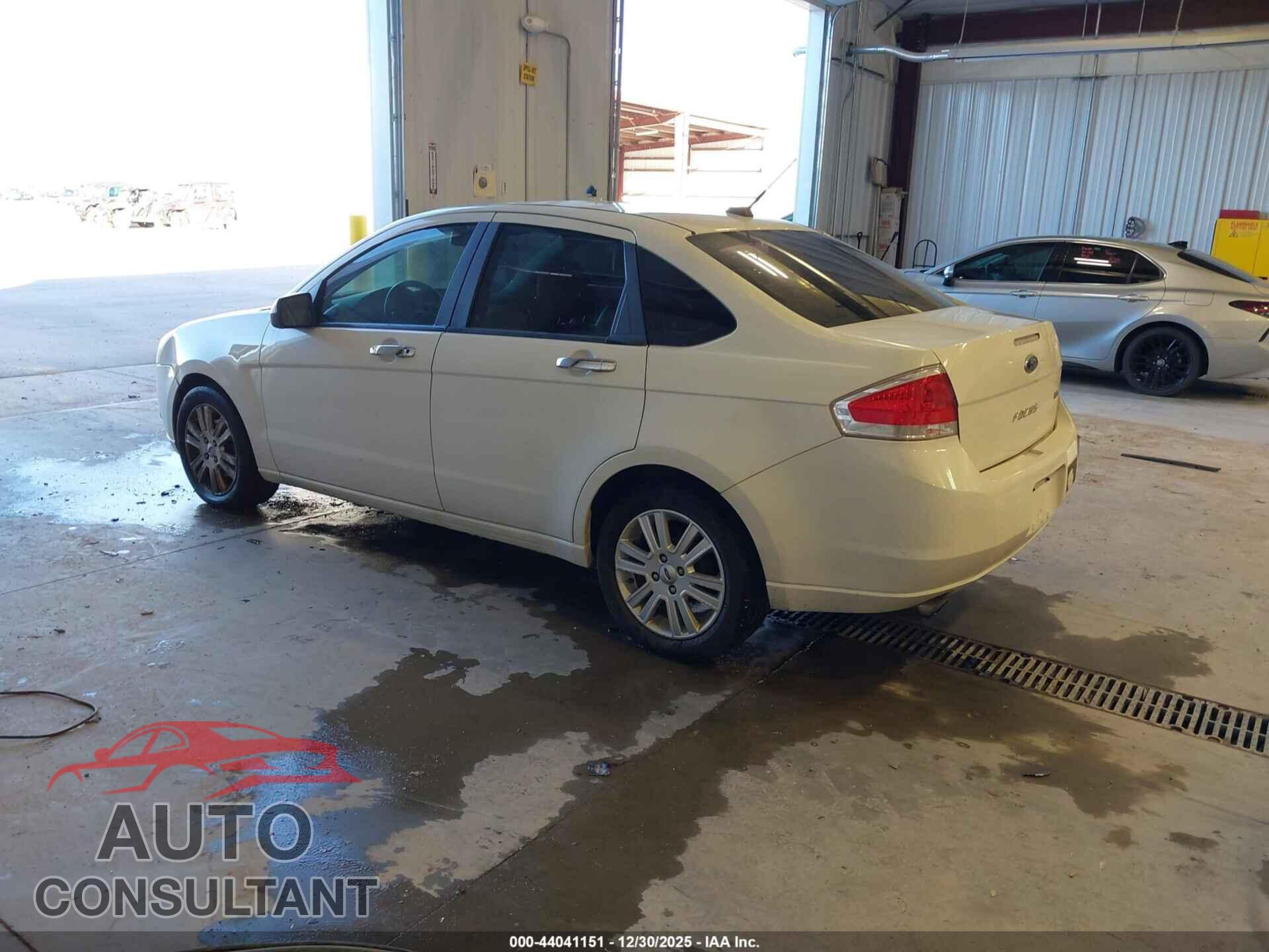 FORD FOCUS 2010 - 1FAHP3HN2AW218915