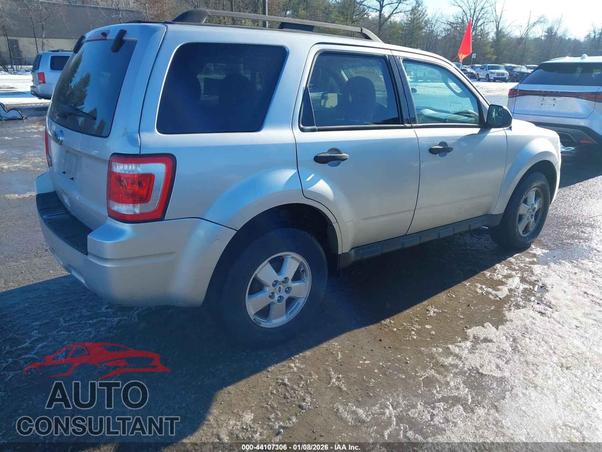 FORD ESCAPE 2010 - 1FMCU9D74AKB81361