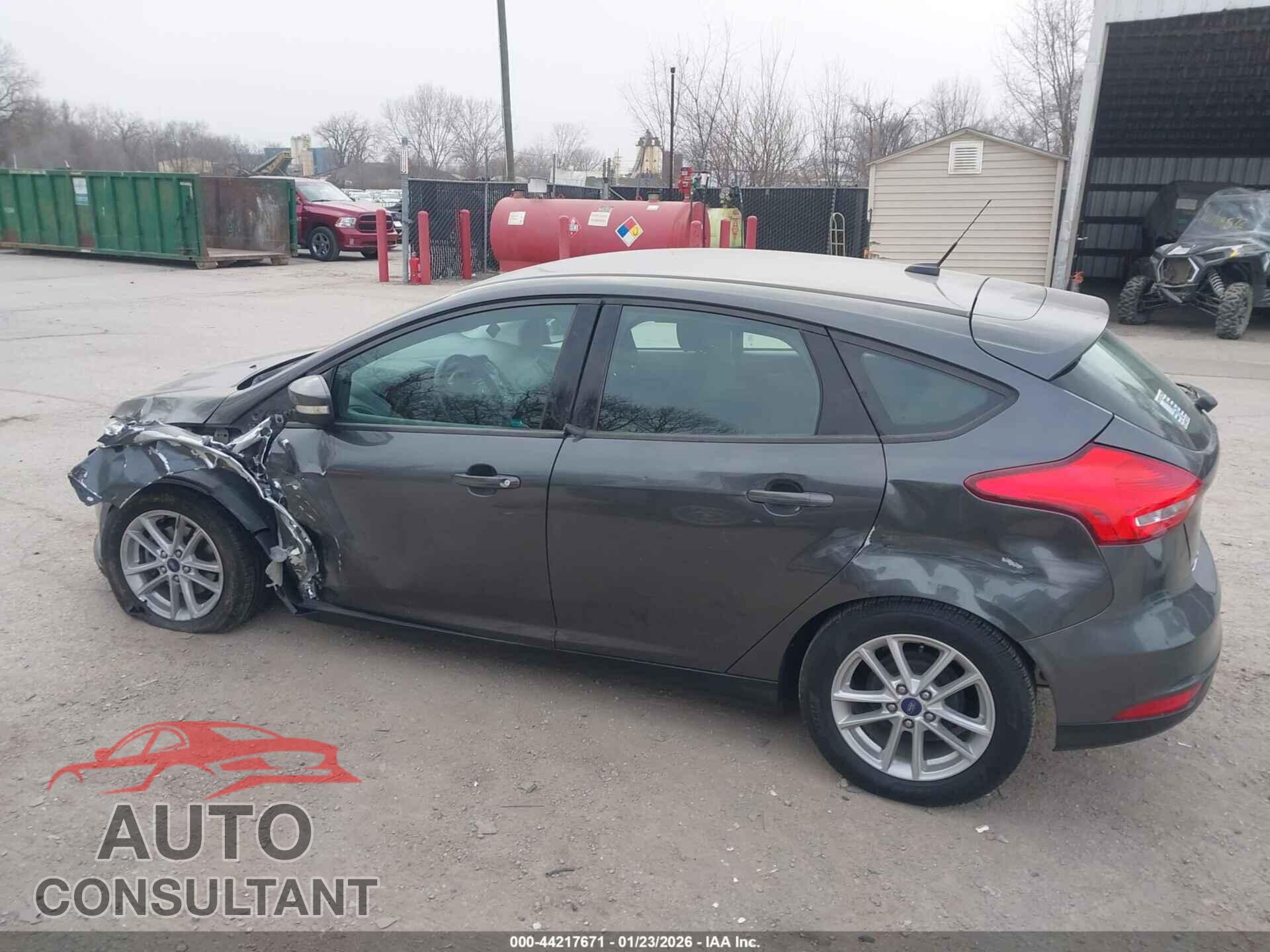 FORD FOCUS 2017 - 1FADP3K23HL295690