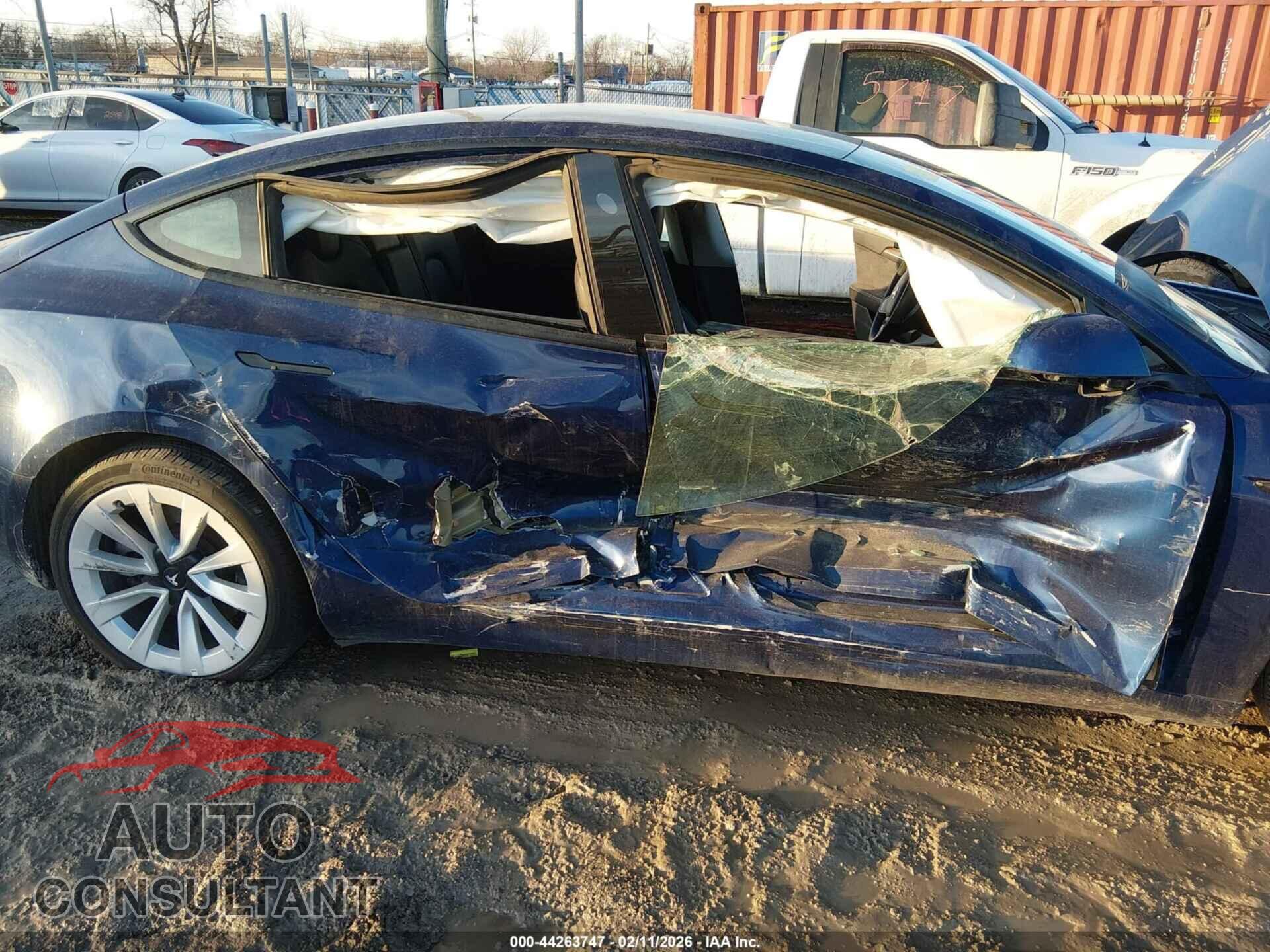 TESLA MODEL 3 2022 - 5YJ3E1EA0NF372291