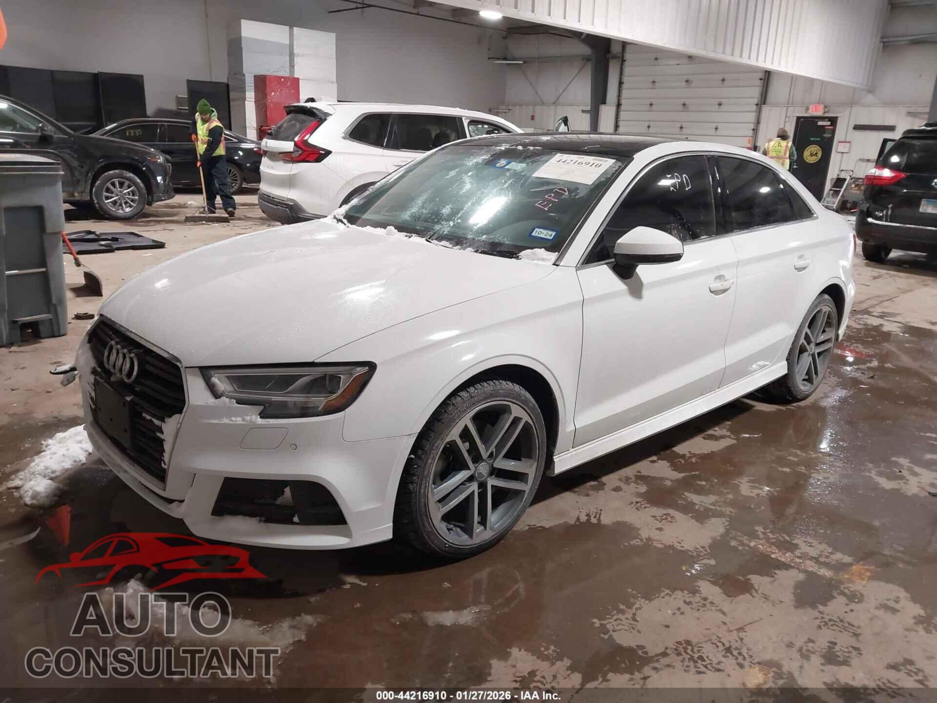 AUDI A3 2019 - WAUGUGFF0K1011243