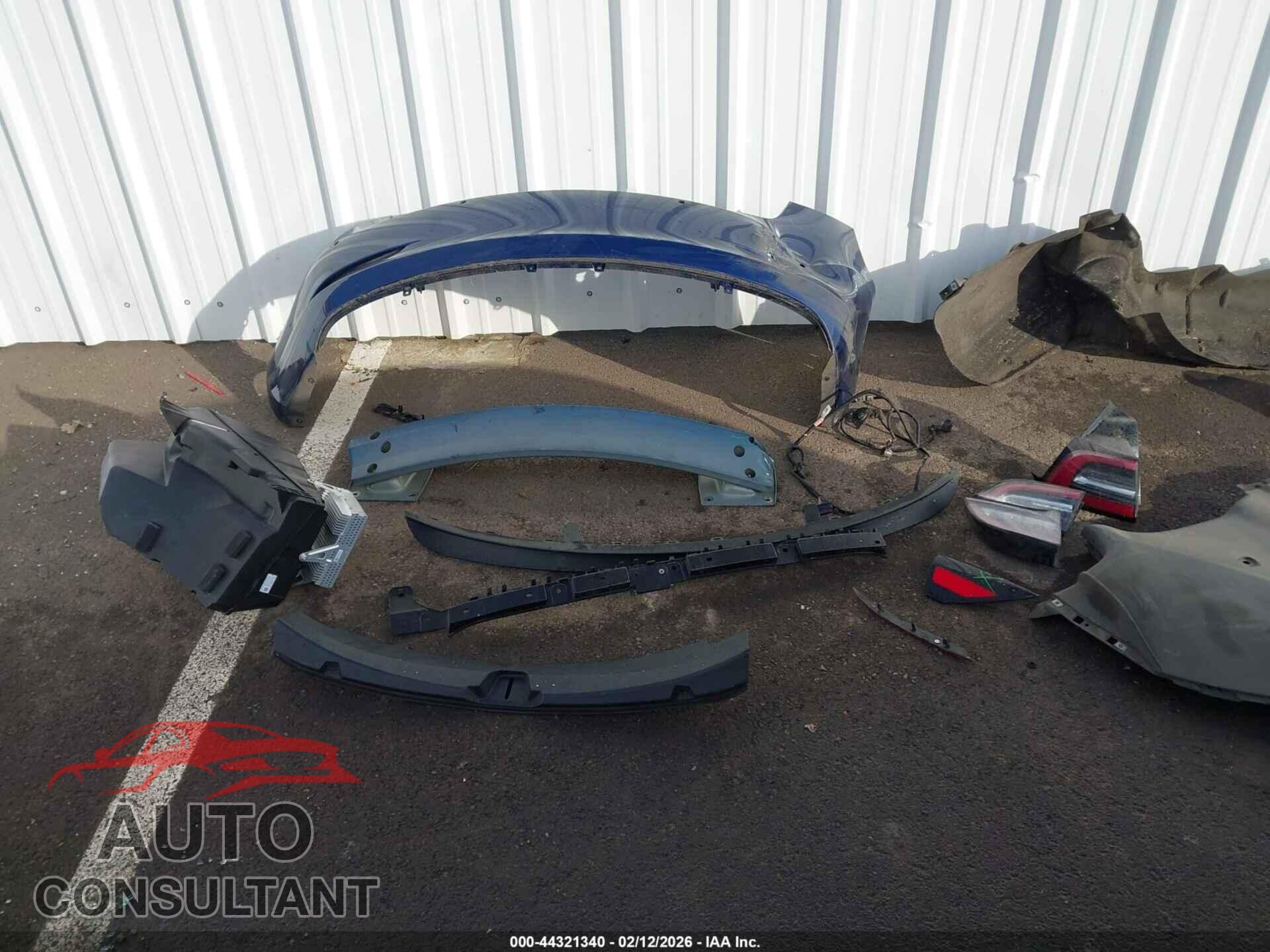 TESLA MODEL 3 2018 - 5YJ3E1EAXJF014576