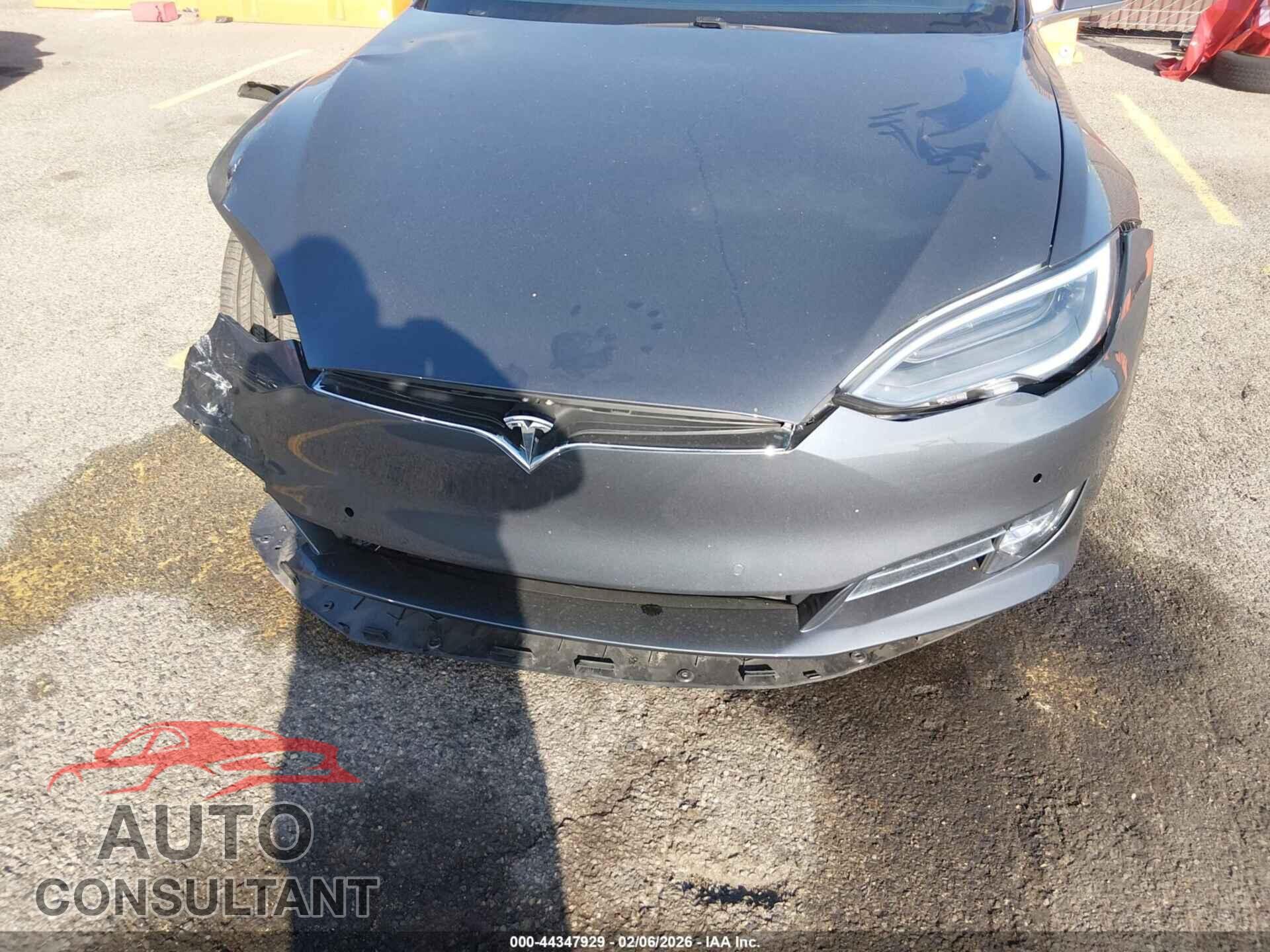 TESLA MODEL S 2018 - 5YJSA1E28JF295227
