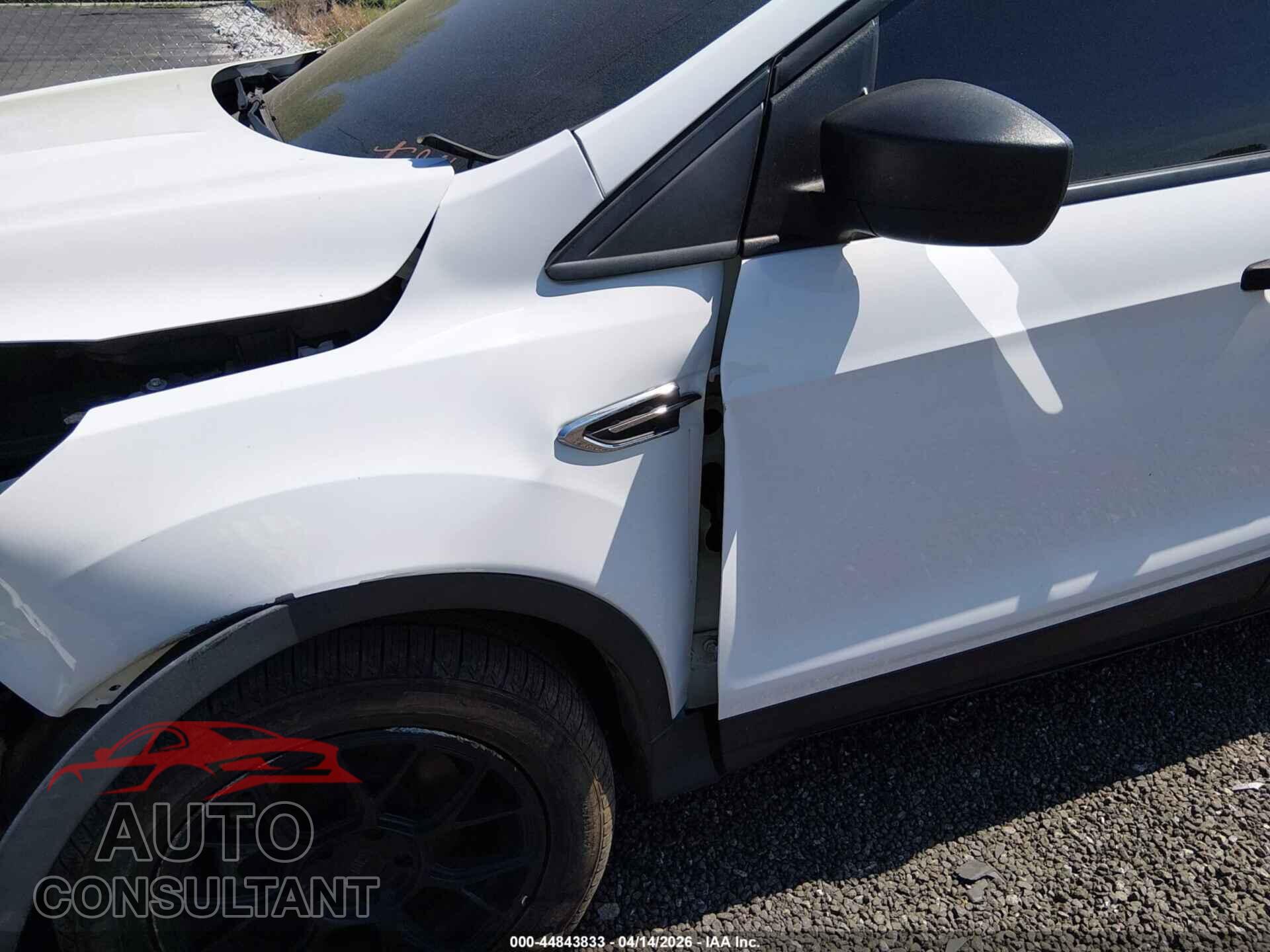 FORD ESCAPE 2017 - 1FMCU0F73HUD21035