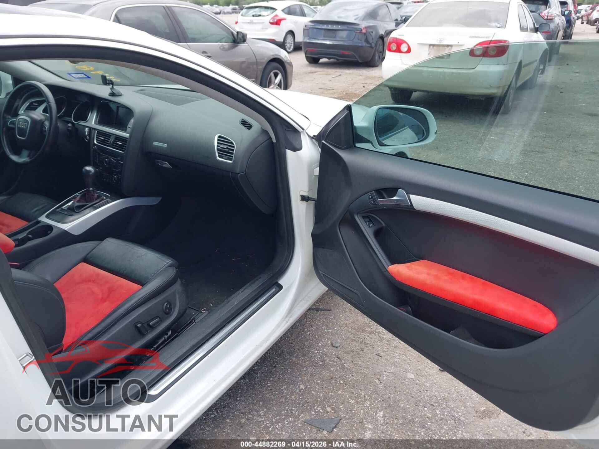 AUDI A5 2011 - WAULFAFR6BA021338