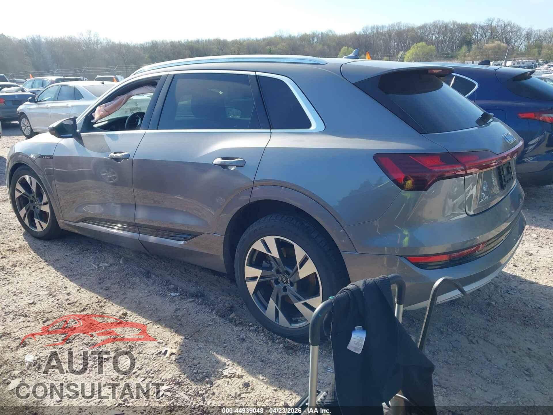 AUDI E-TRON 2021 - WA1AAAGE4MB016411