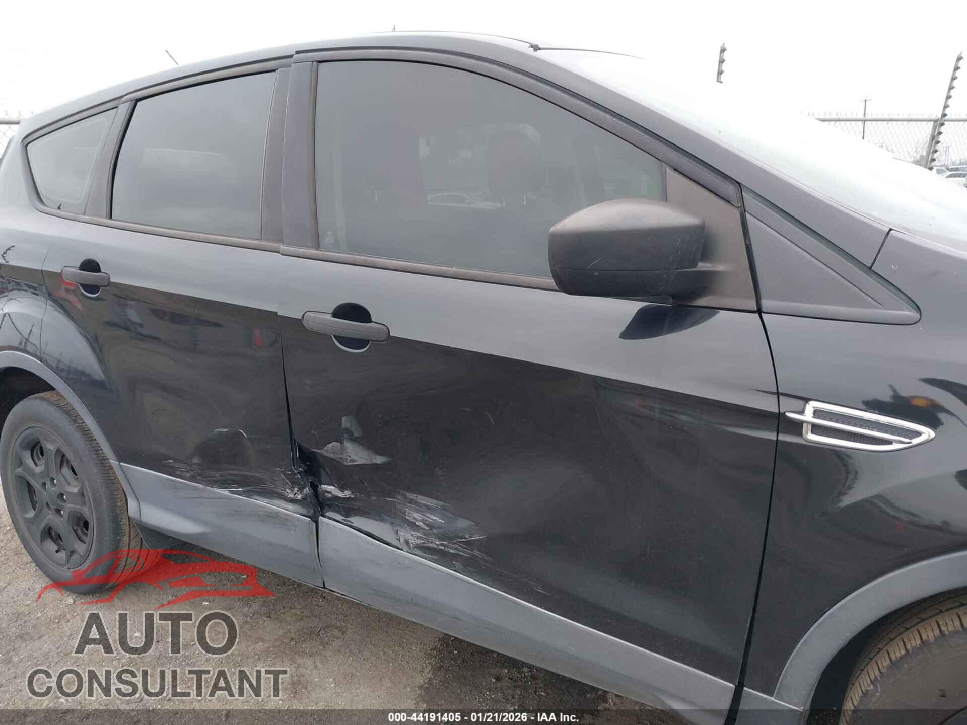 FORD ESCAPE 2015 - 1FMCU0F74FUB44024