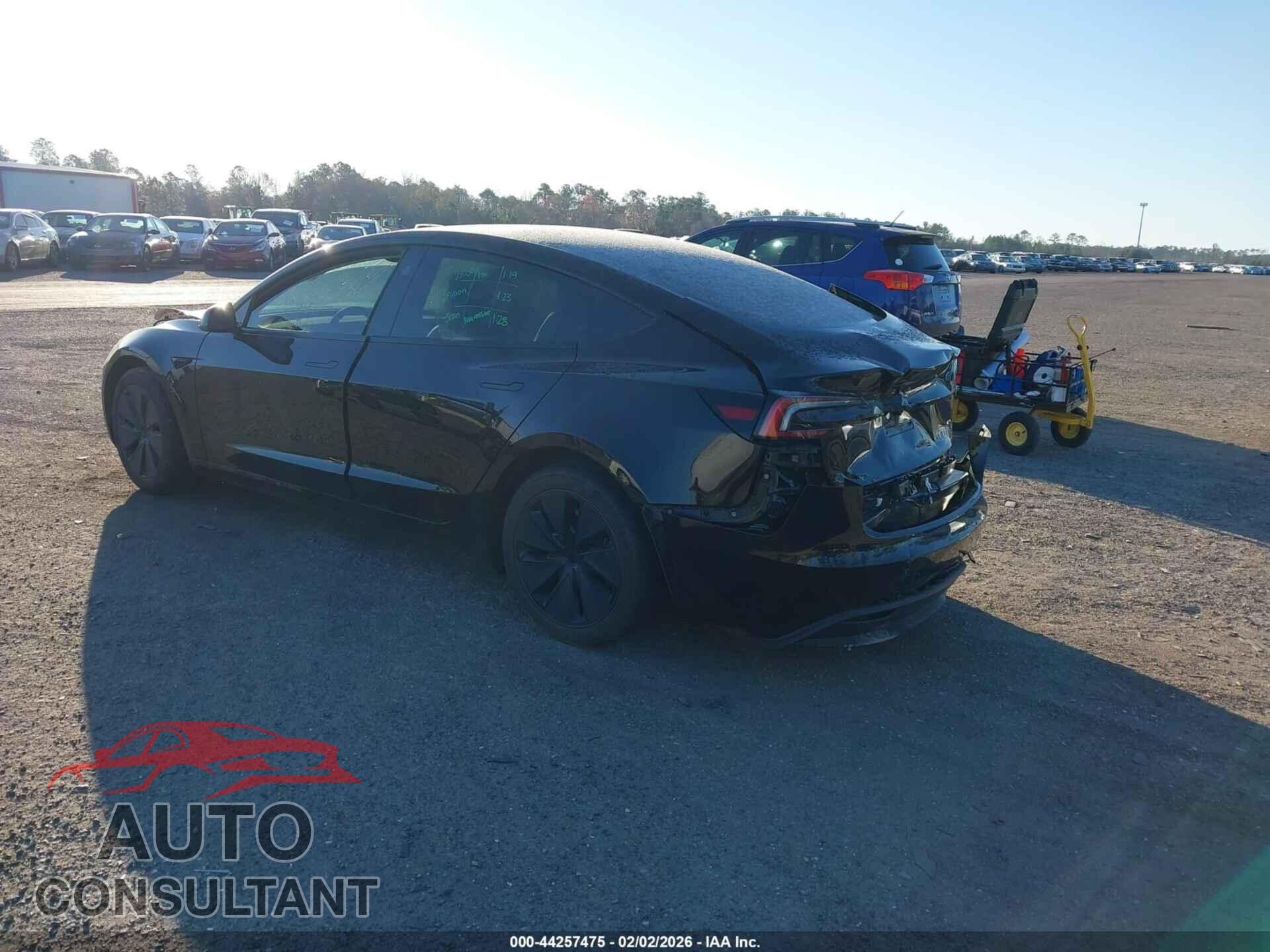 TESLA MODEL 3 2025 - 5YJ3E1EA2SF070187