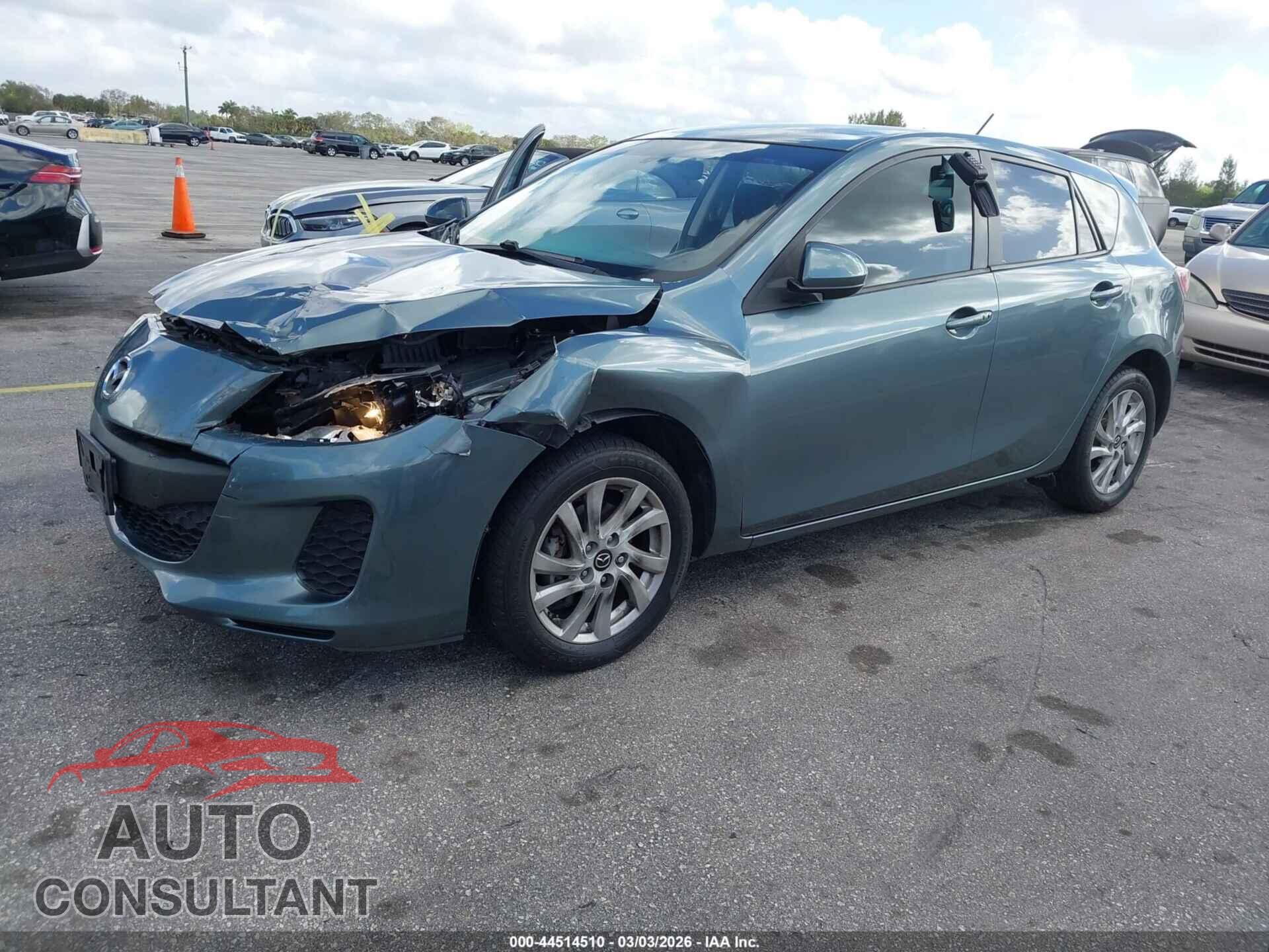 MAZDA MAZDA3 2013 - JM1BL1LP8D1742595